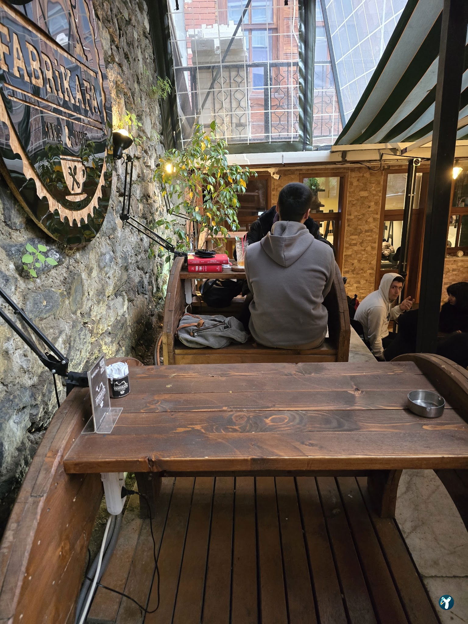 Fabrikafa Make & Coffee