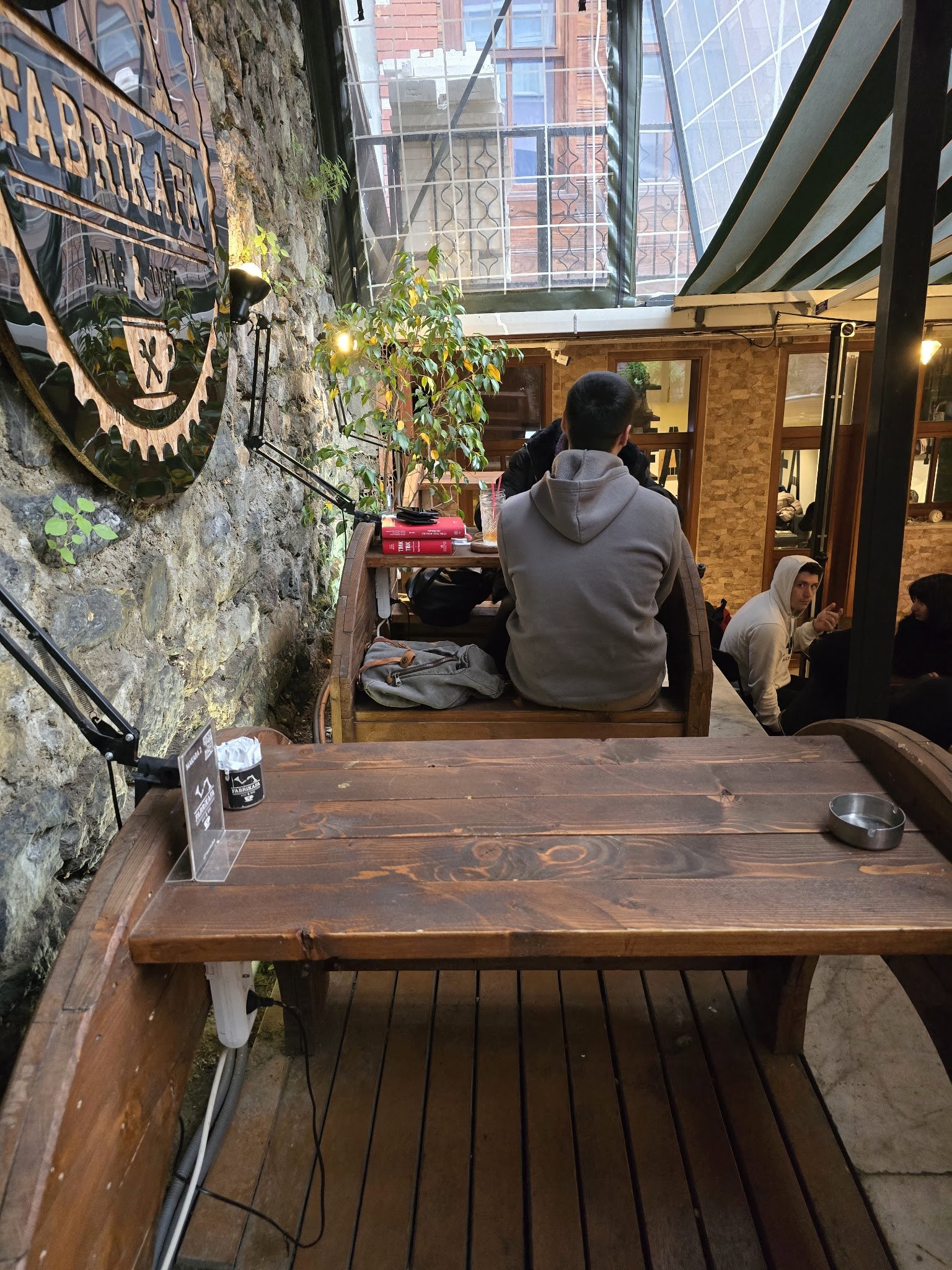 Fabrikafa Make & Coffee