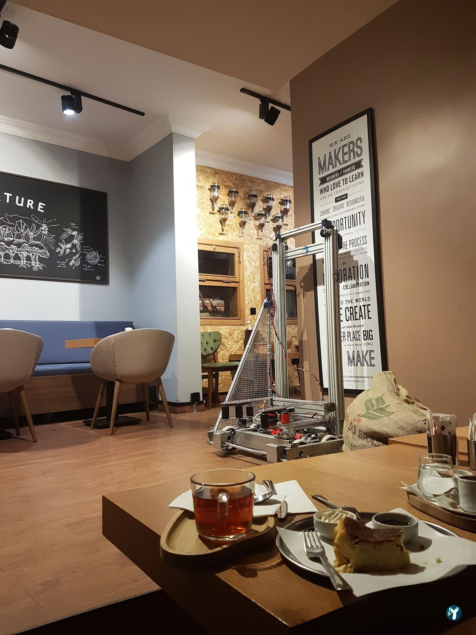 Fabrikafa Make & Coffee