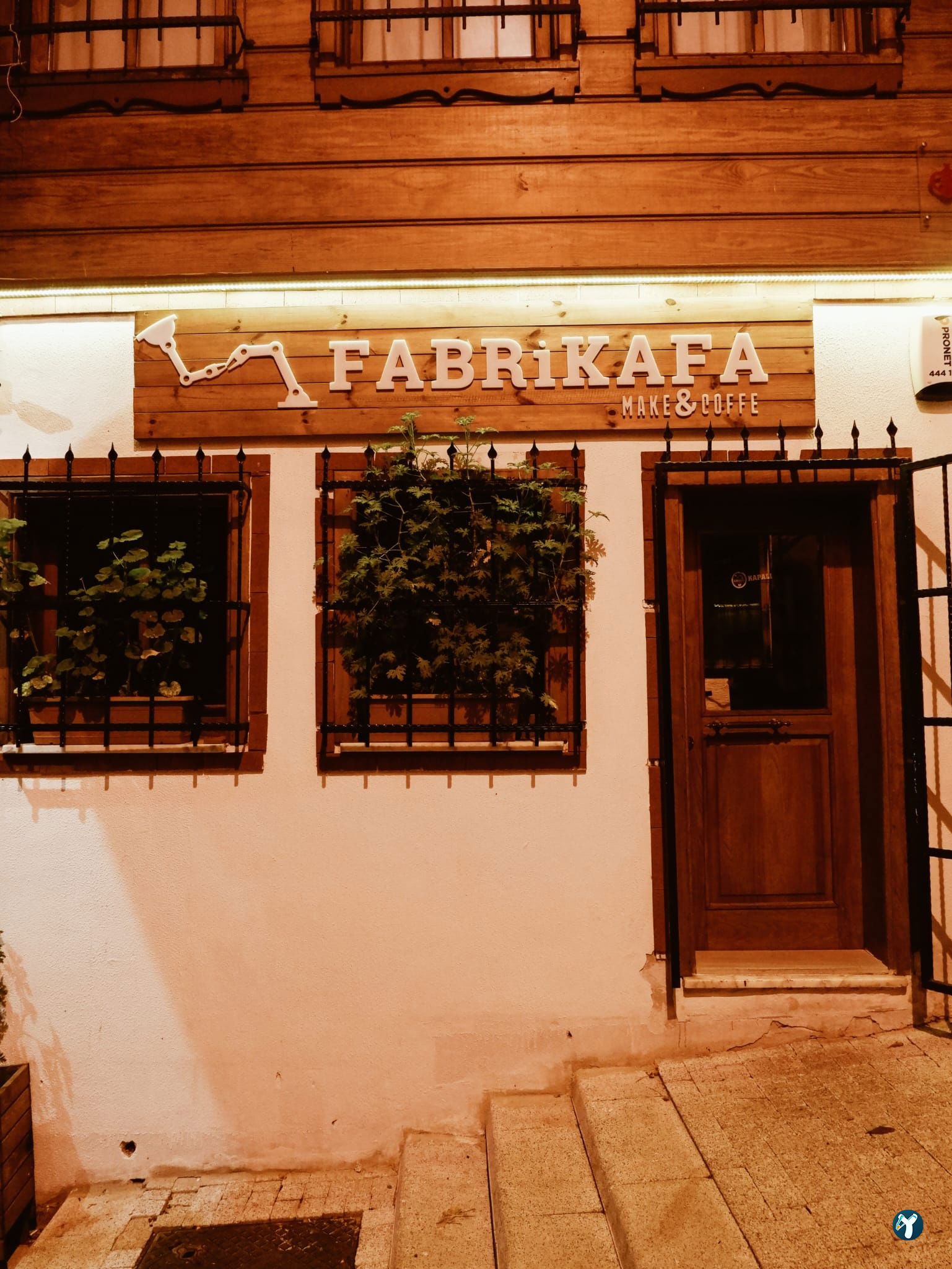 Fabrikafa Make & Coffee