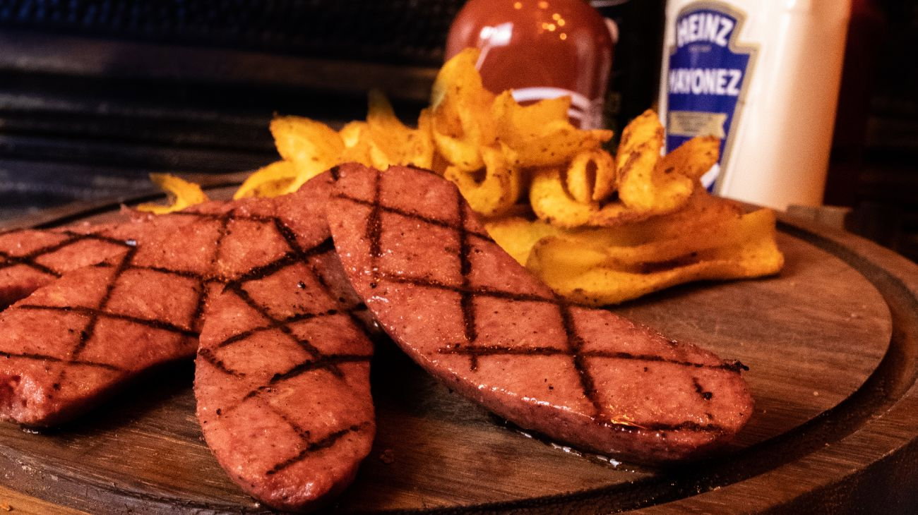 Izgara Gurme Sosis Tabağı