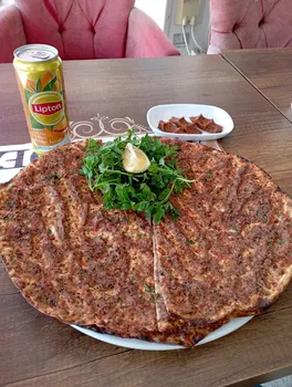 Asi̇lzade Etli̇ Ekmek -Kebap resimleri