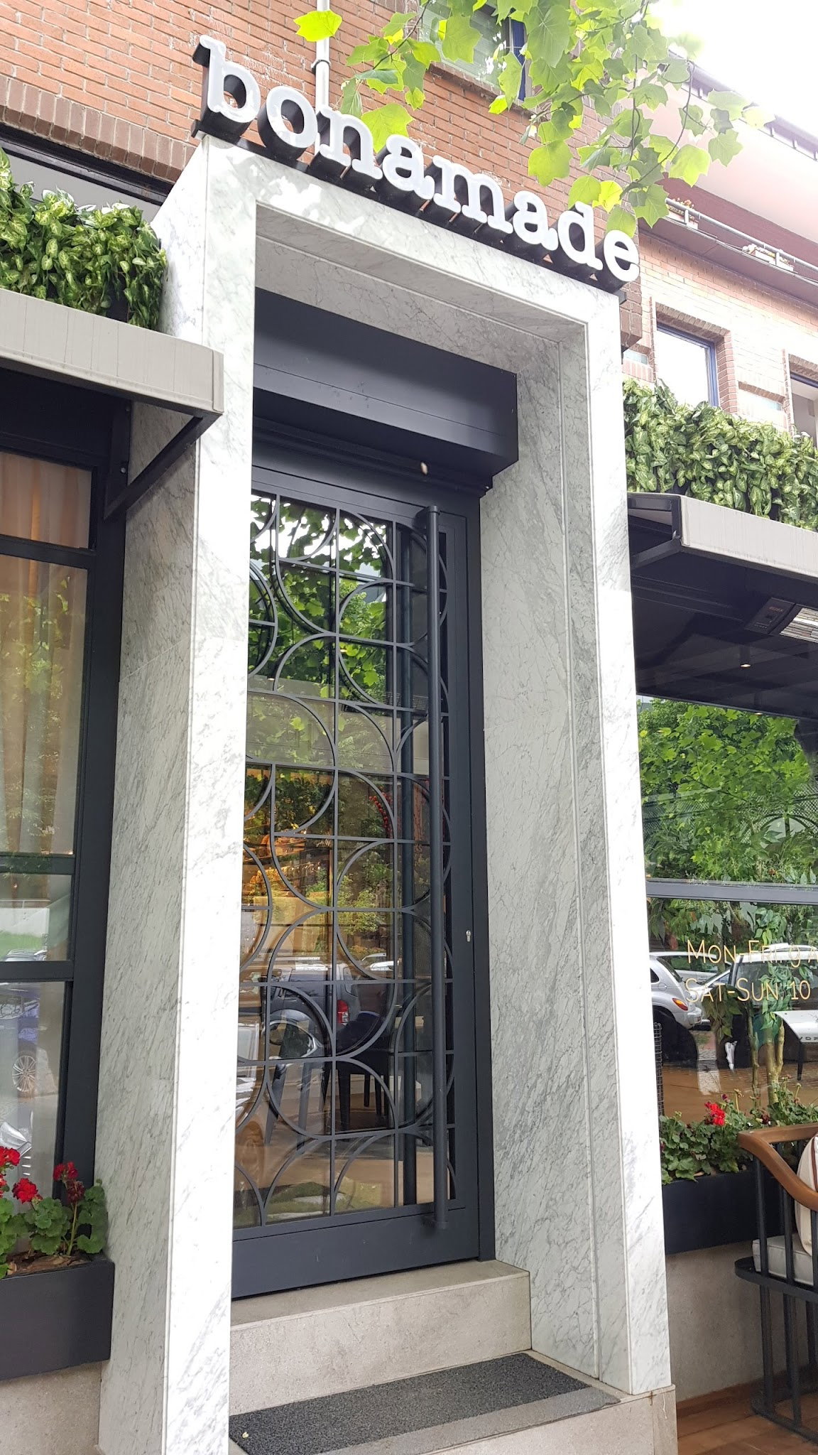 Bonamade Bakery & Eatery