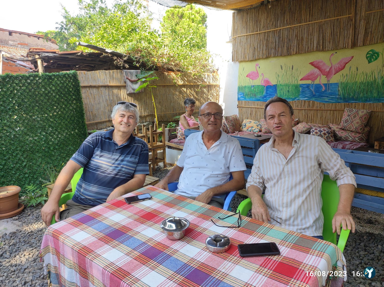 Saklı Bahçe Kahvaltı Ve Kafe