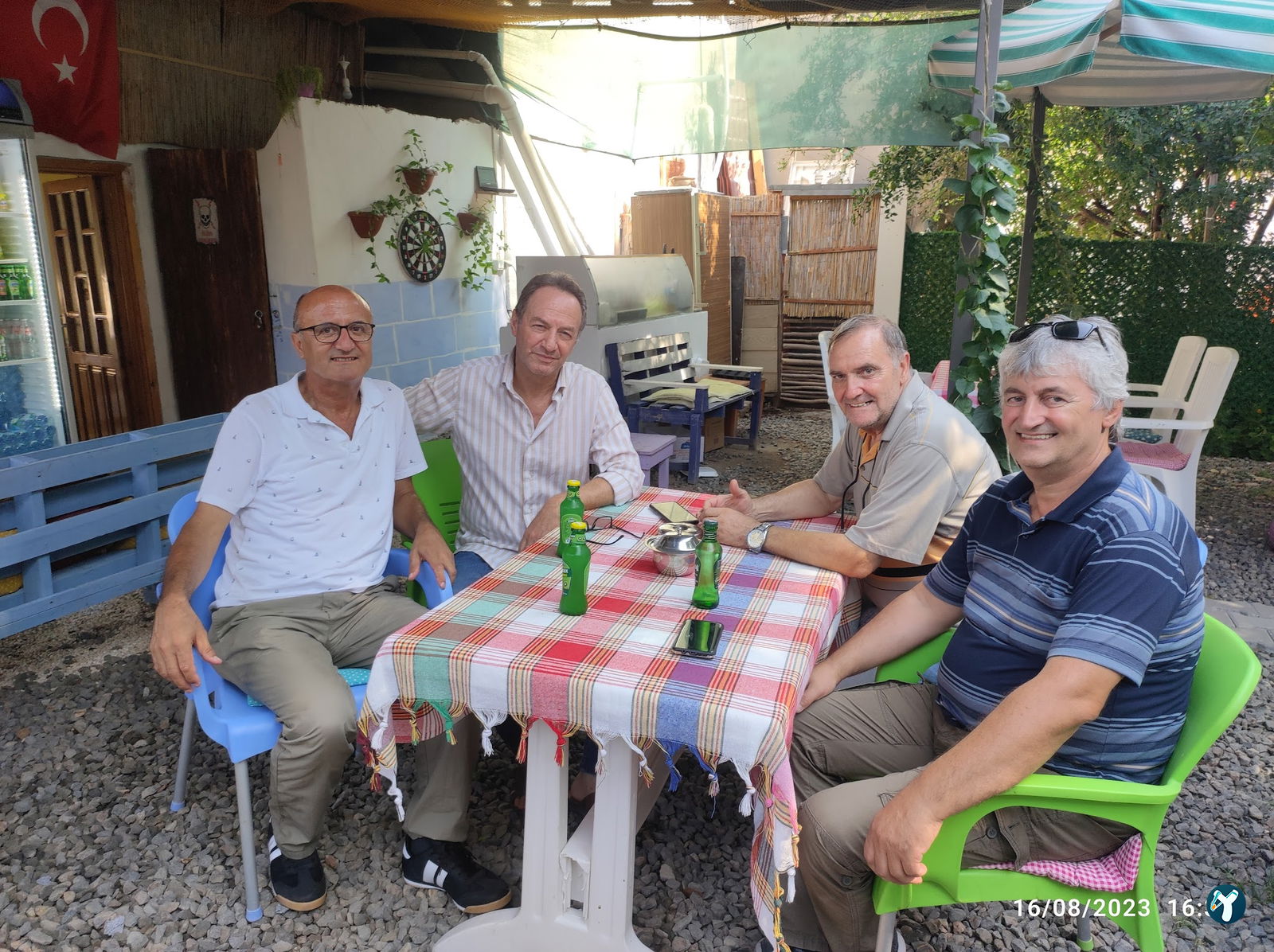 Saklı Bahçe Kahvaltı Ve Kafe