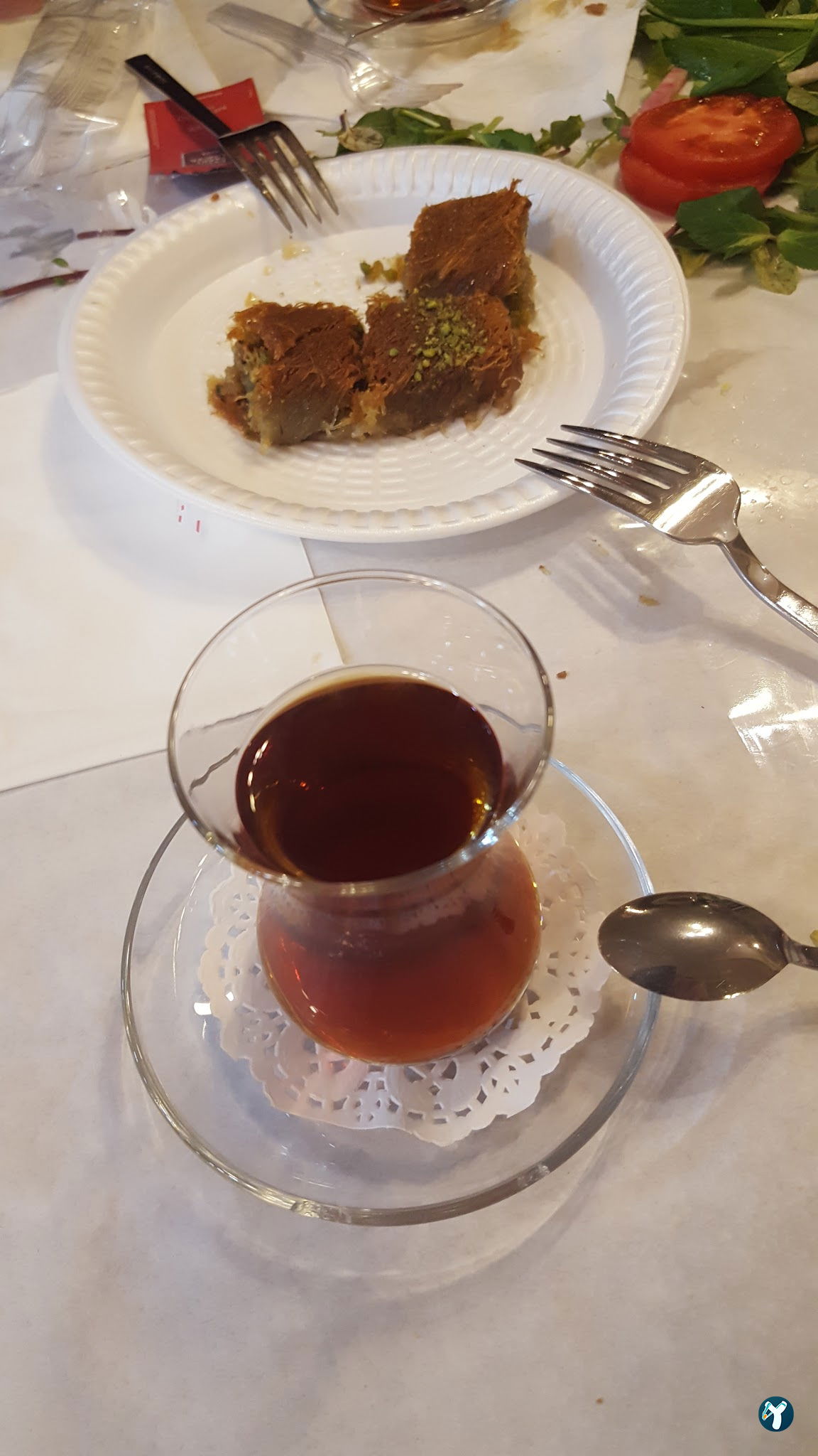 Meşhur Sanayi̇ Köfteci̇si̇