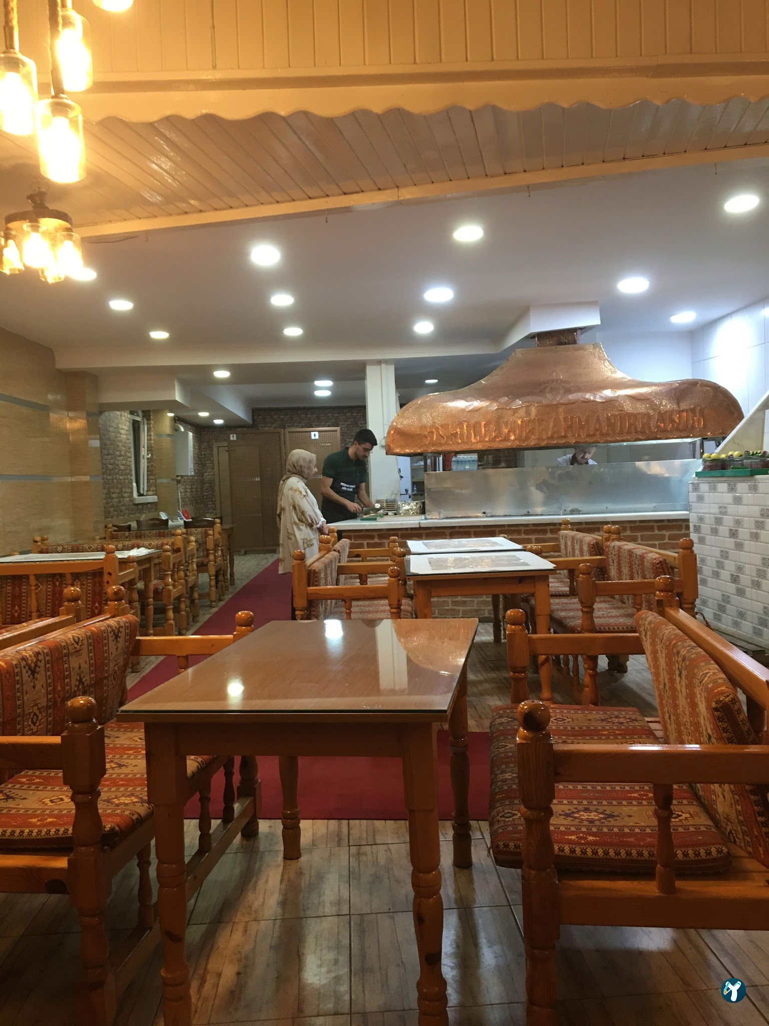 Meşhur Sanayi̇ Köfteci̇si̇