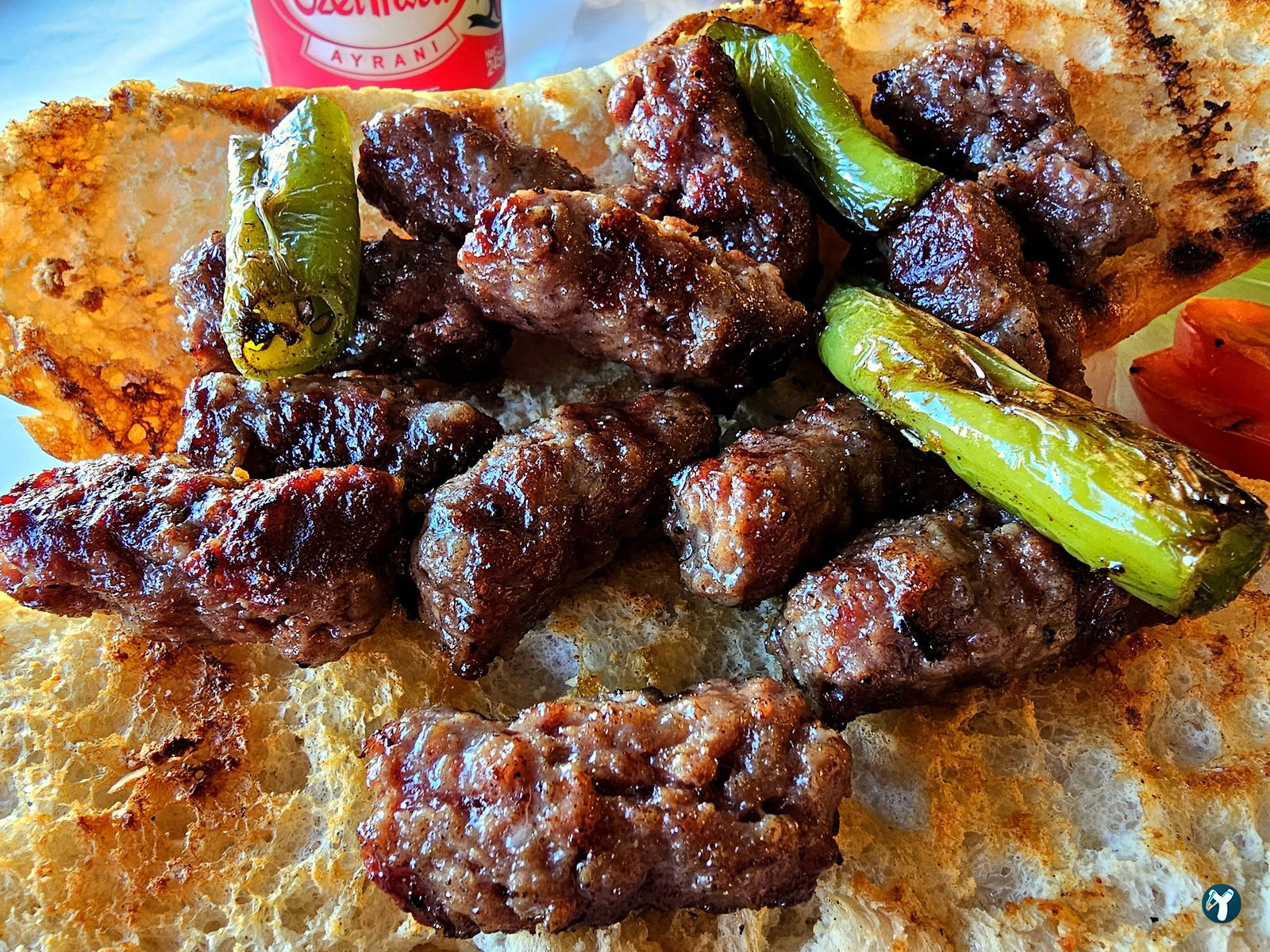 Meşhur Sanayi̇ Köfteci̇si̇