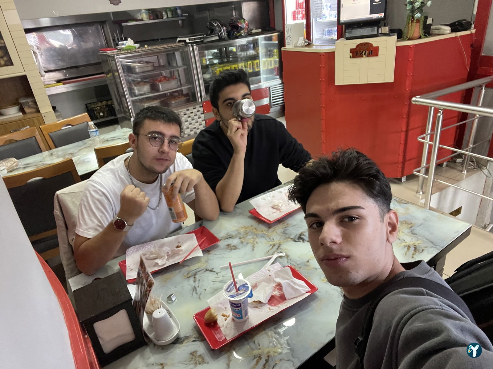 Dündar Döner Kebap Dürüm Salonu