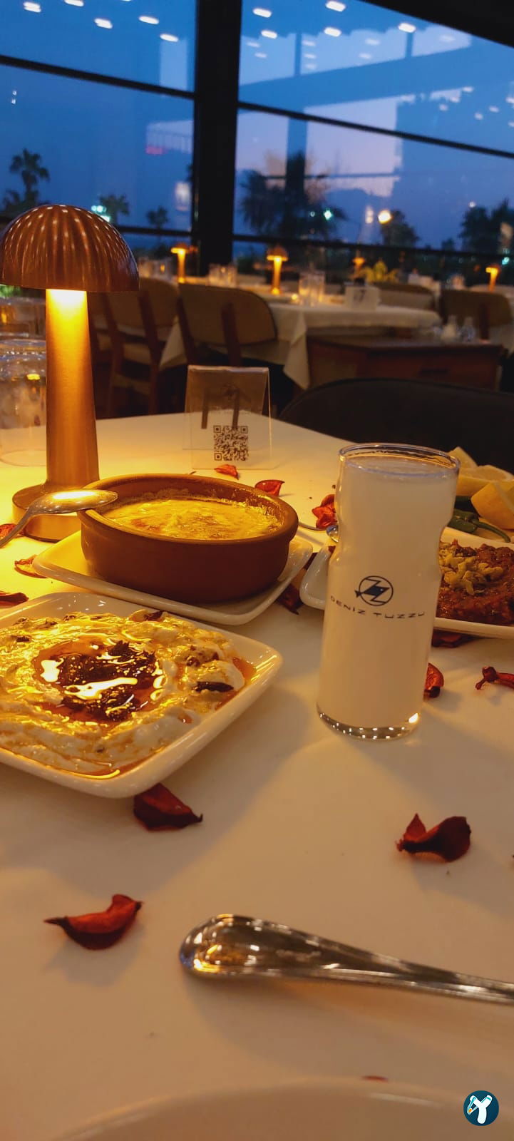 Deniz Tuzzu Restaurant