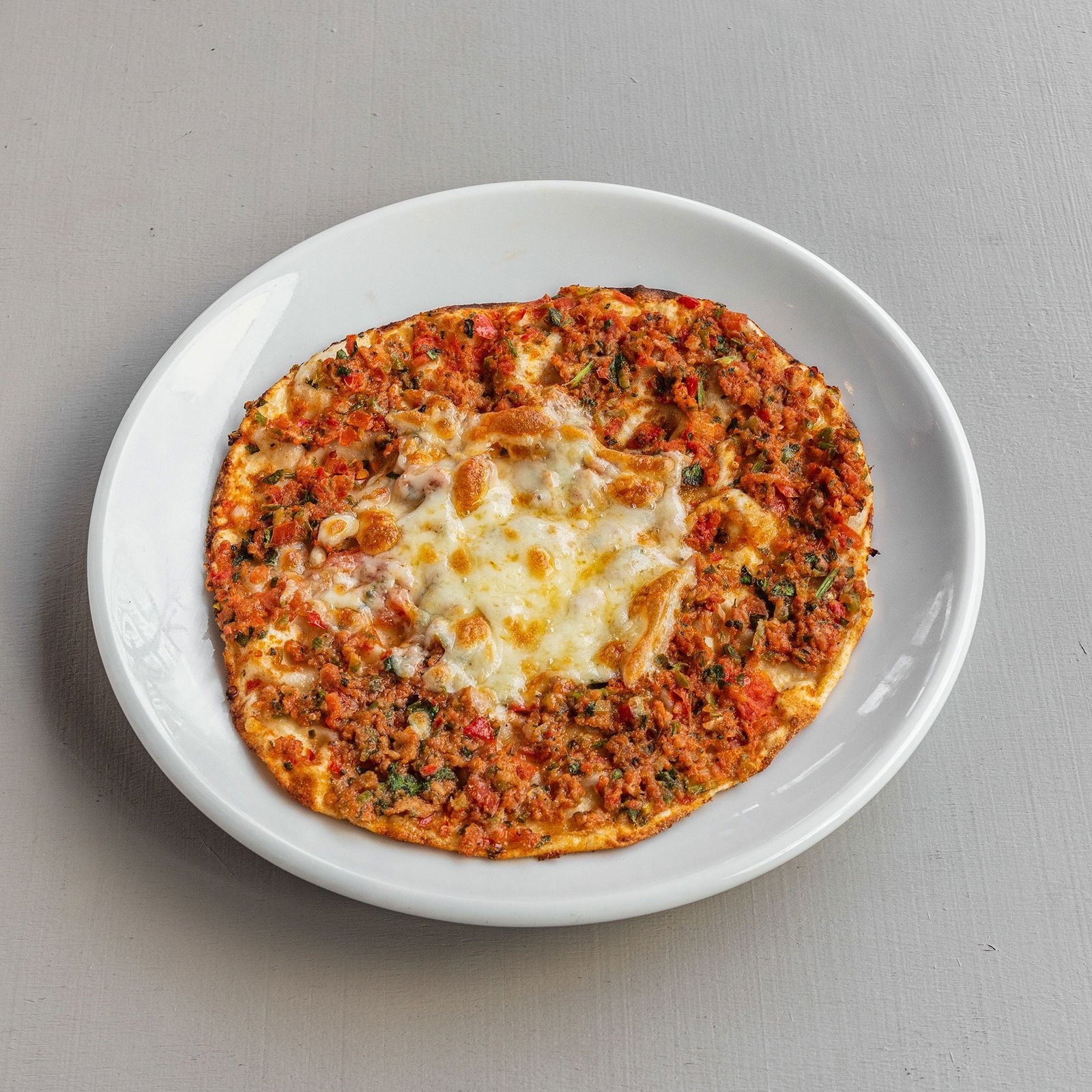 Kaşarlı Fındık Lahmacun