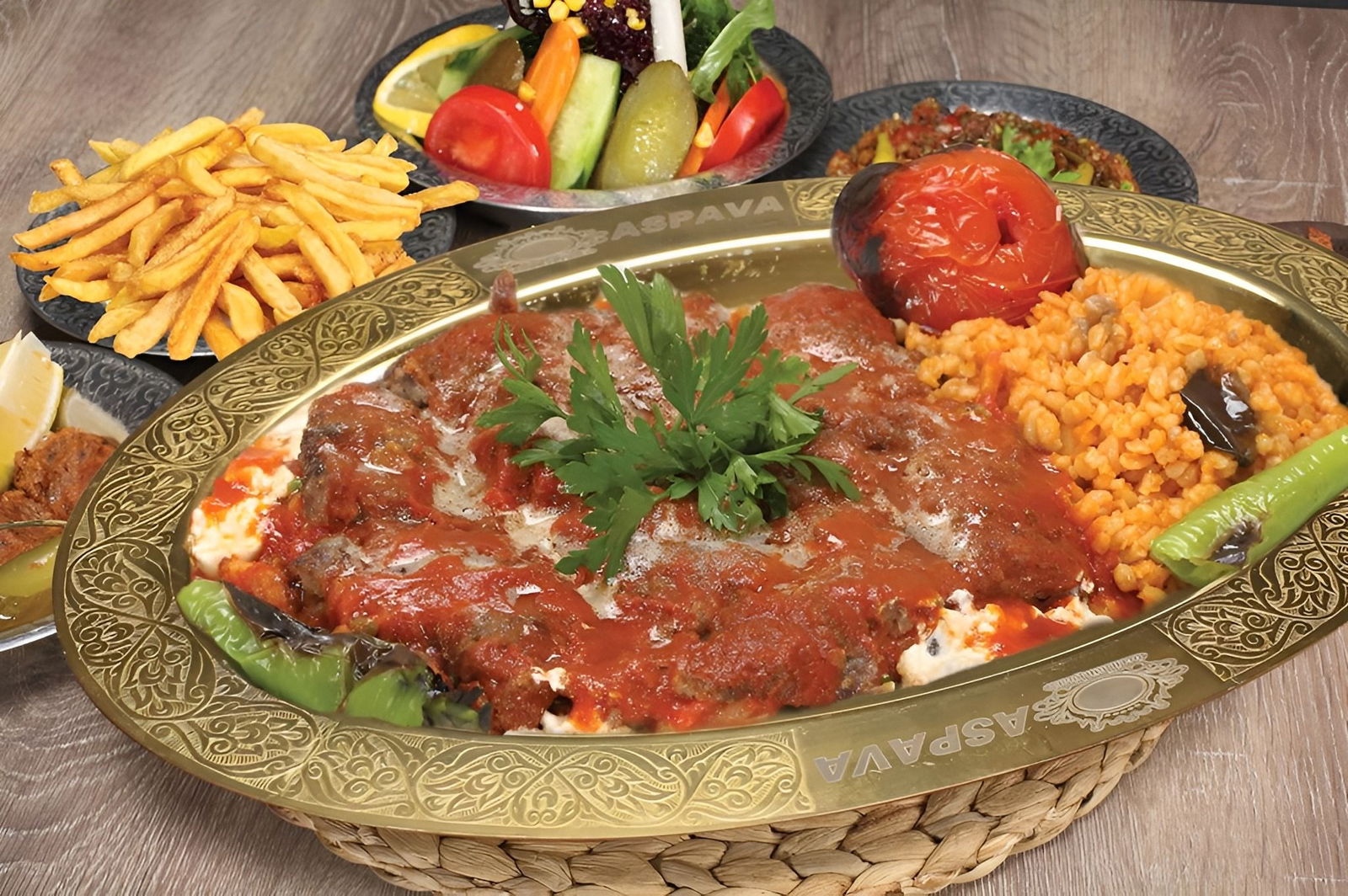 Yoğurtlu Adana Kebap