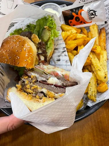 Ohannes Burger Konyaaltı