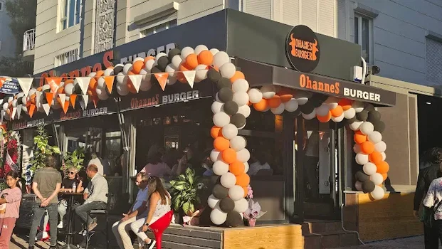 Ohannes Burger Konyaaltı resimleri