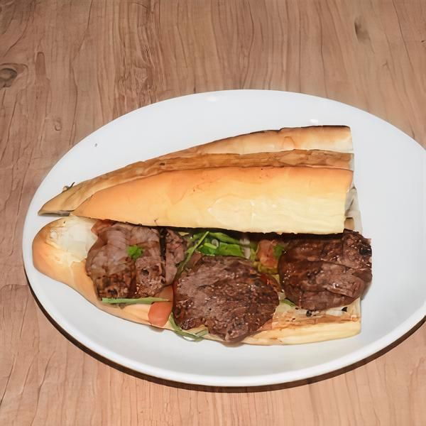 Yarım Ekmek Arası Izgara Köfte