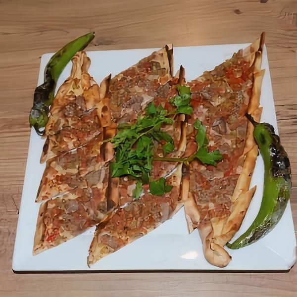 Kuşbaşılı Pide