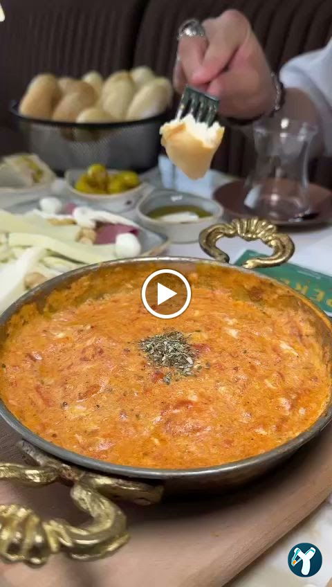 Perla Cafe Restaurant