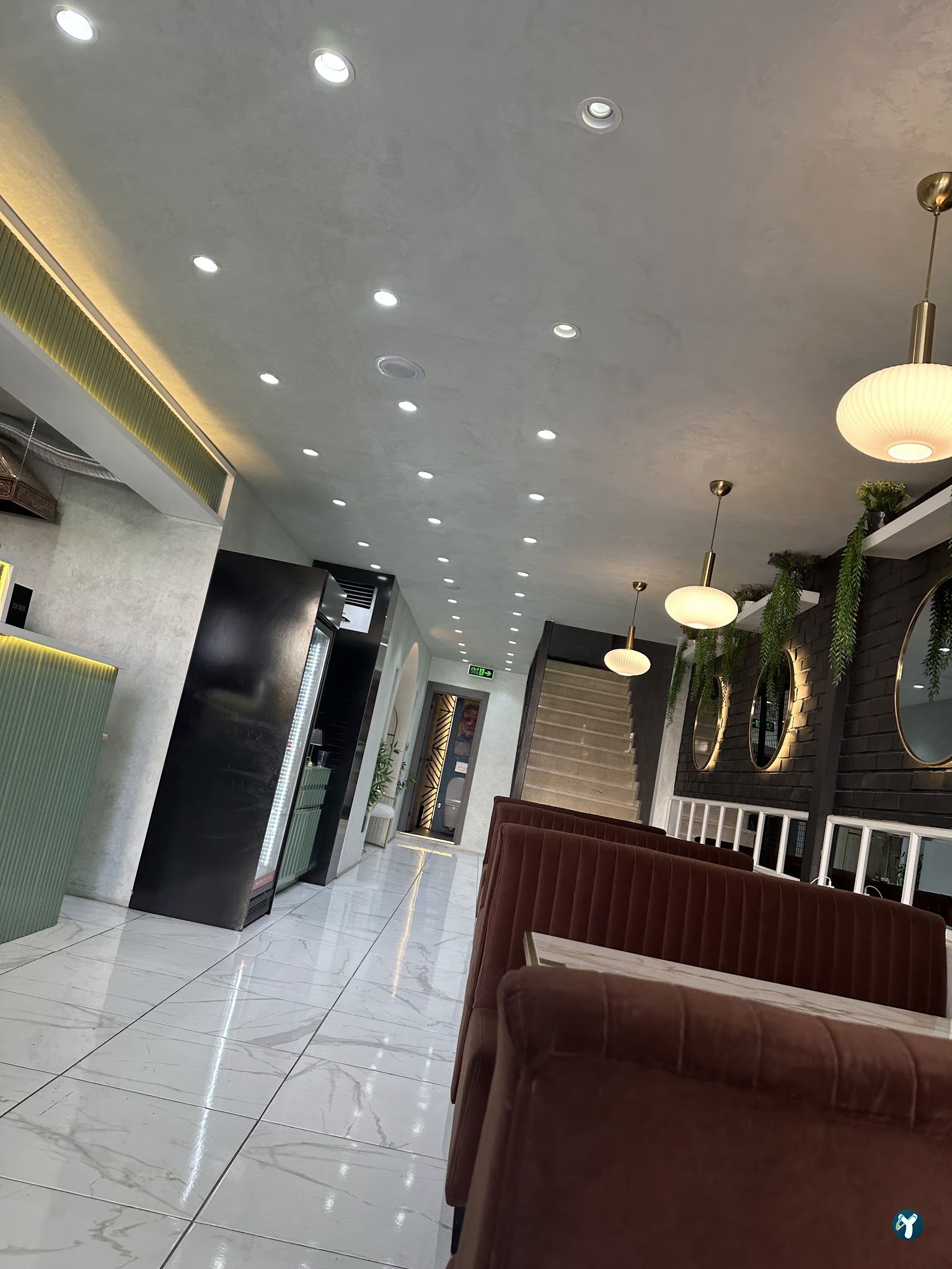 Perla Cafe Restaurant
