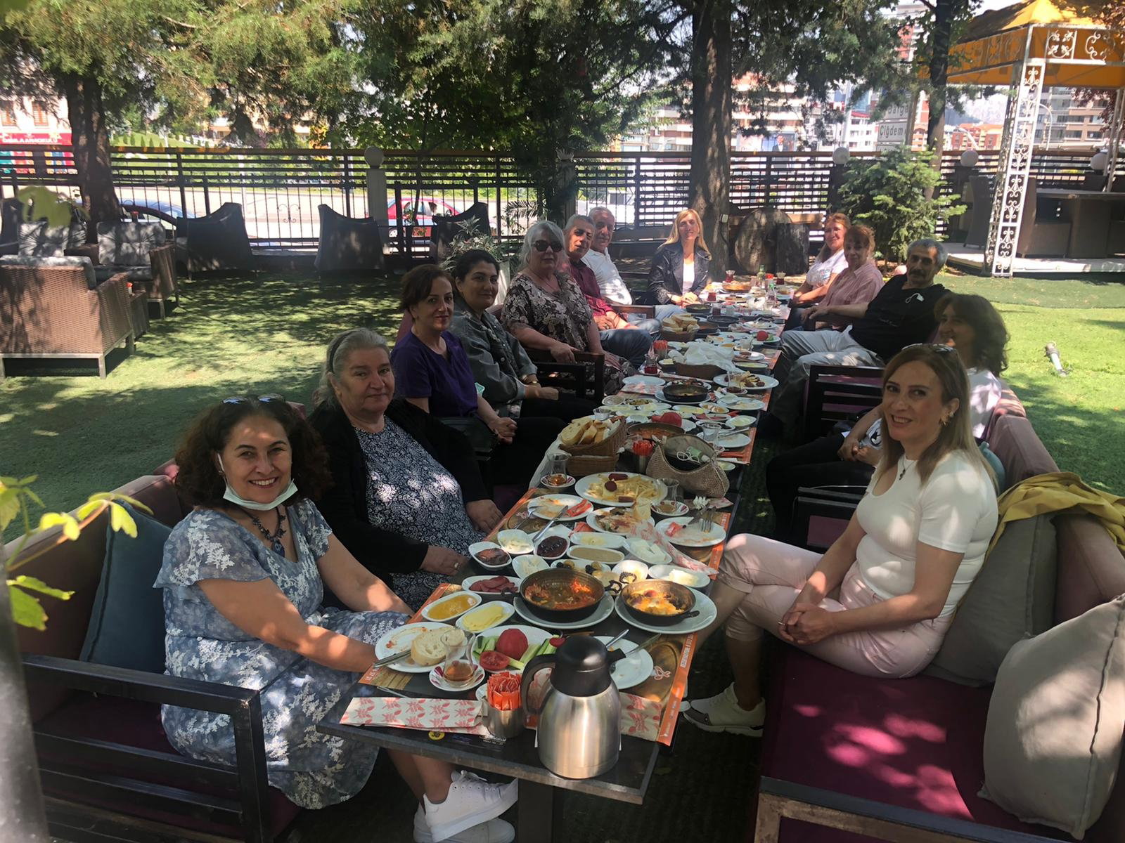 Shisha Cafe & Bistro