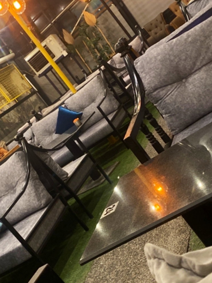 Shisha Cafe & Bistro