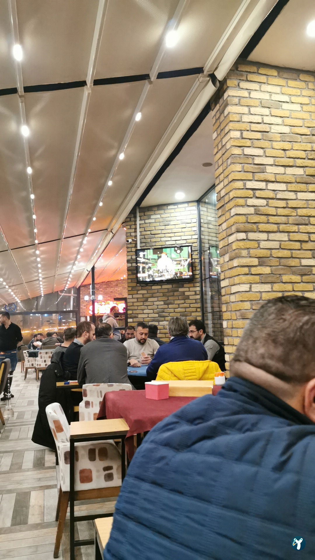 Shisha Cafe & Bistro