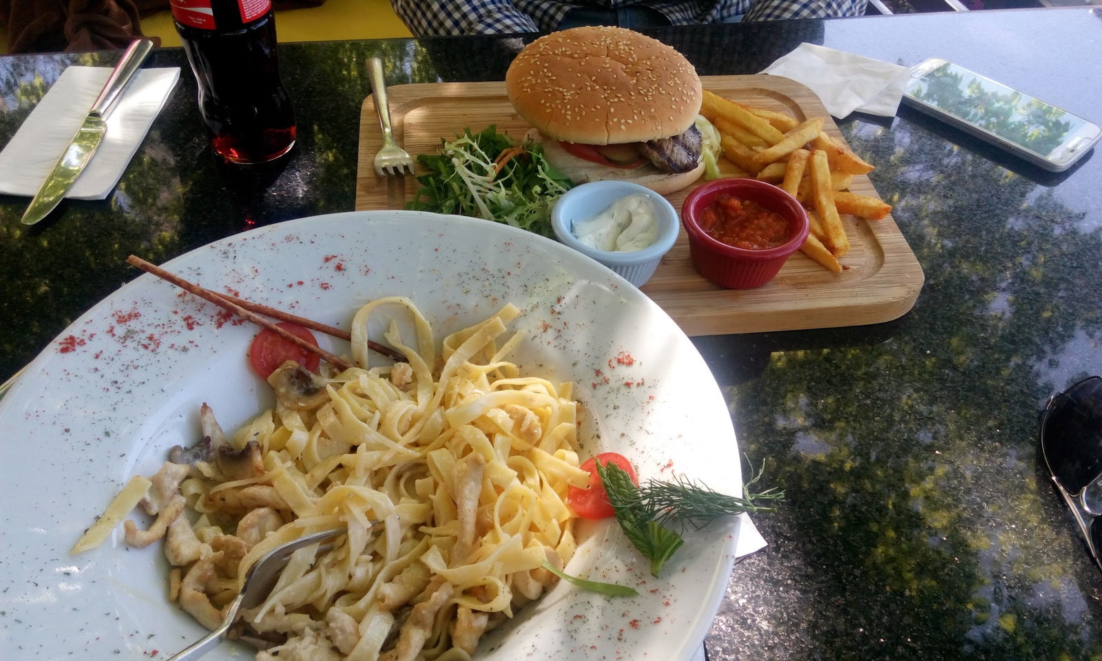 Shisha Cafe & Bistro