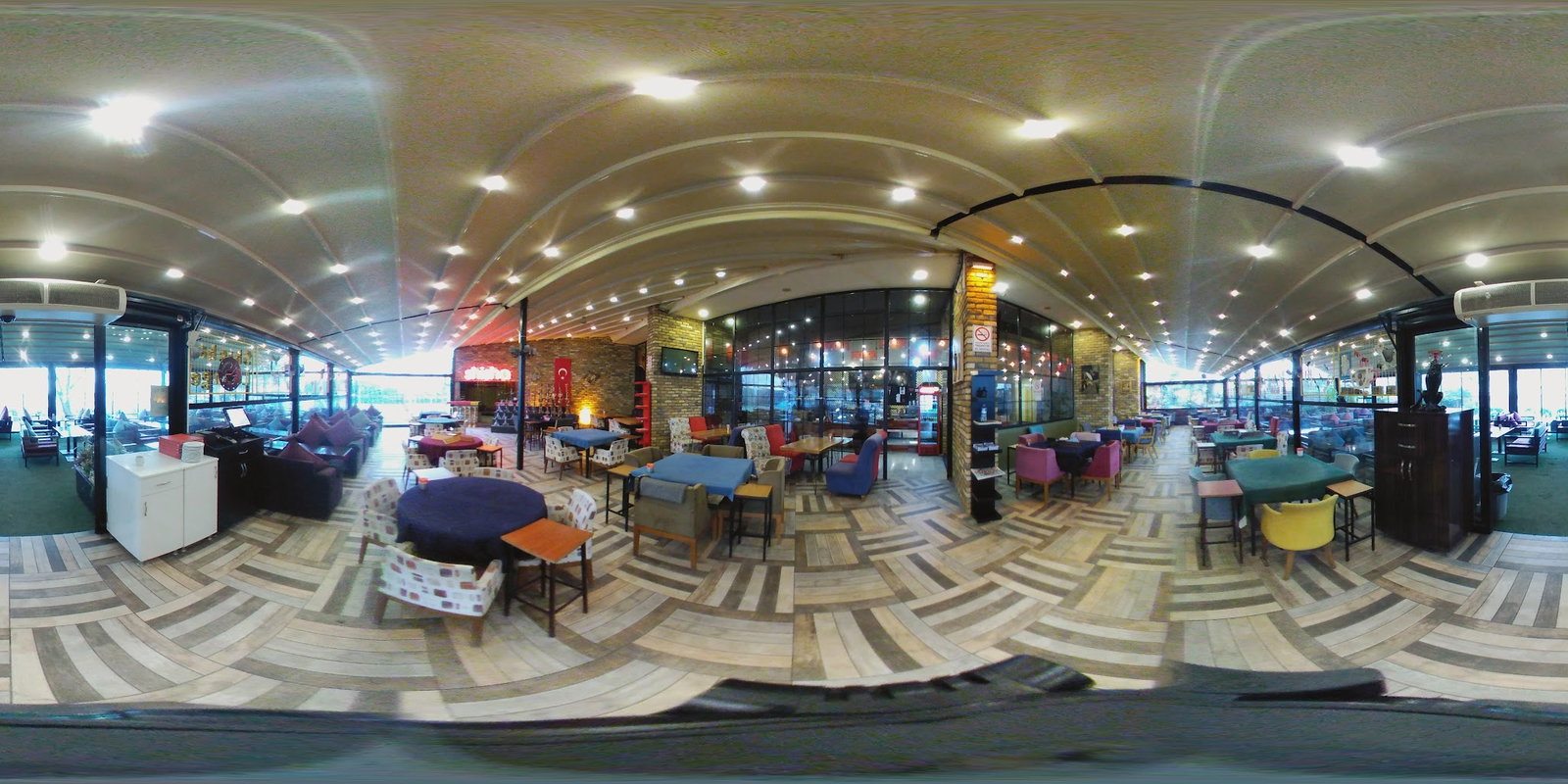 Shisha Cafe & Bistro