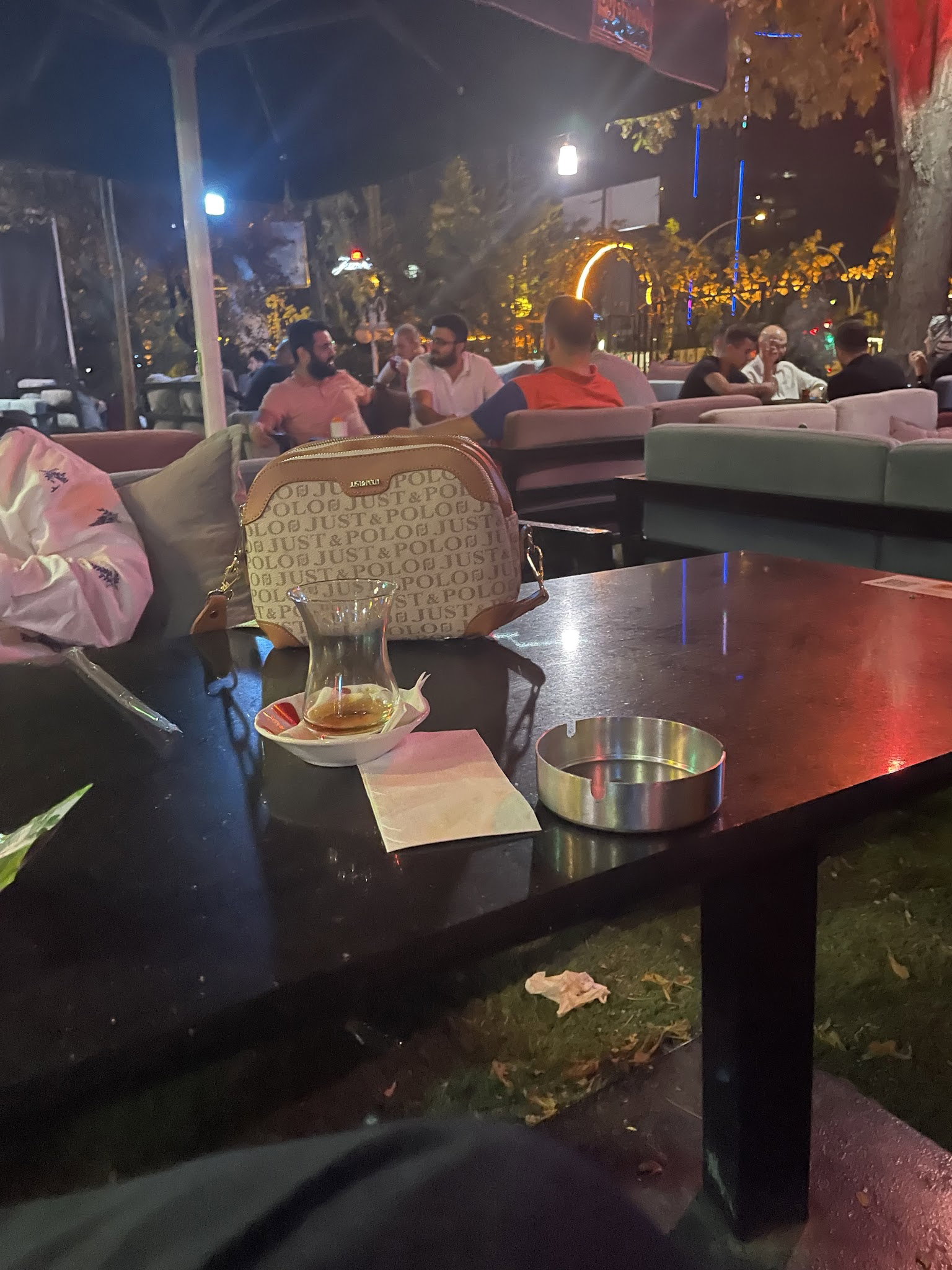 Shisha Cafe & Bistro