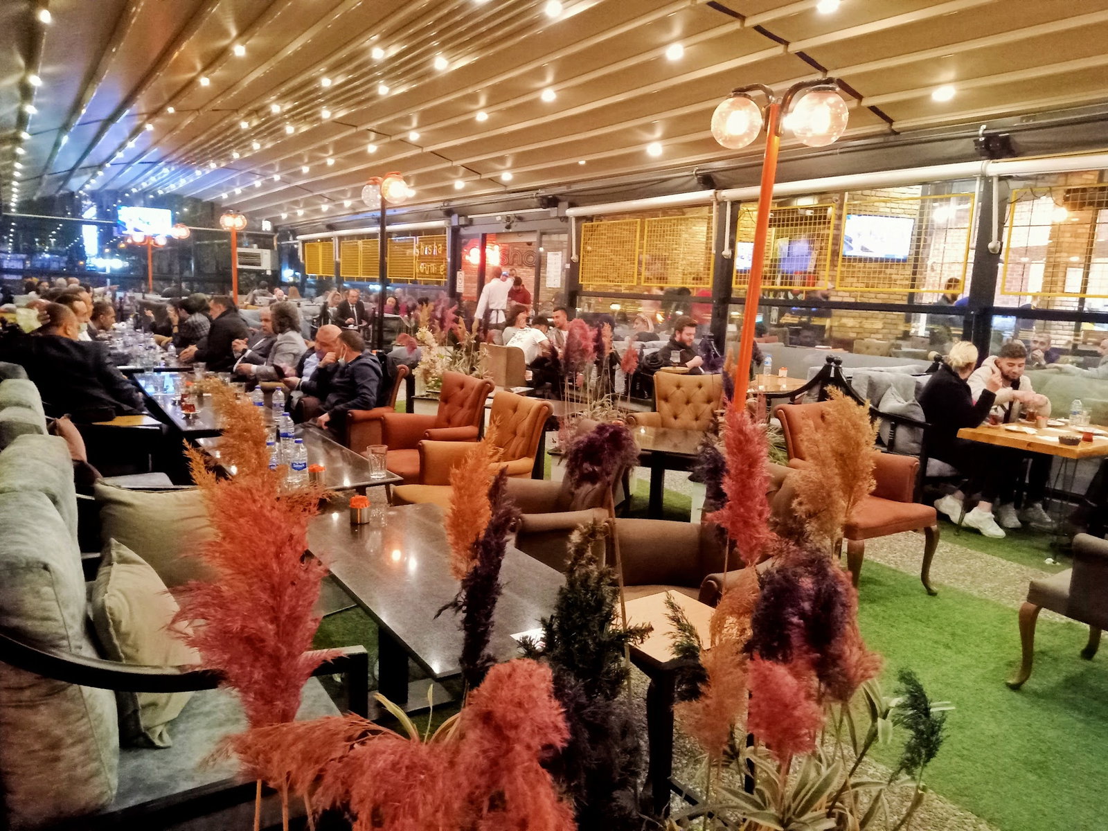 Shisha Cafe & Bistro
