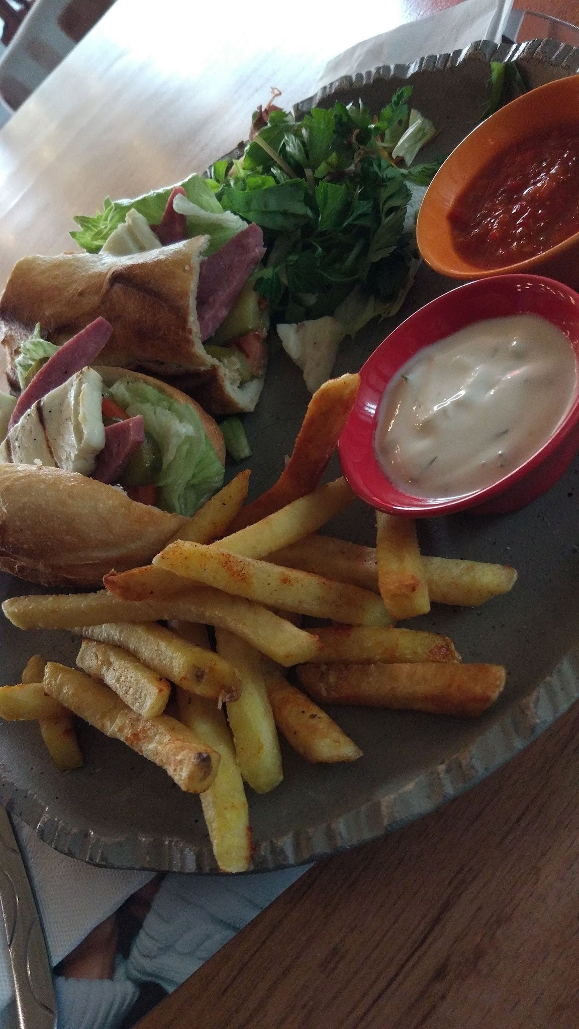 Shisha Cafe & Bistro