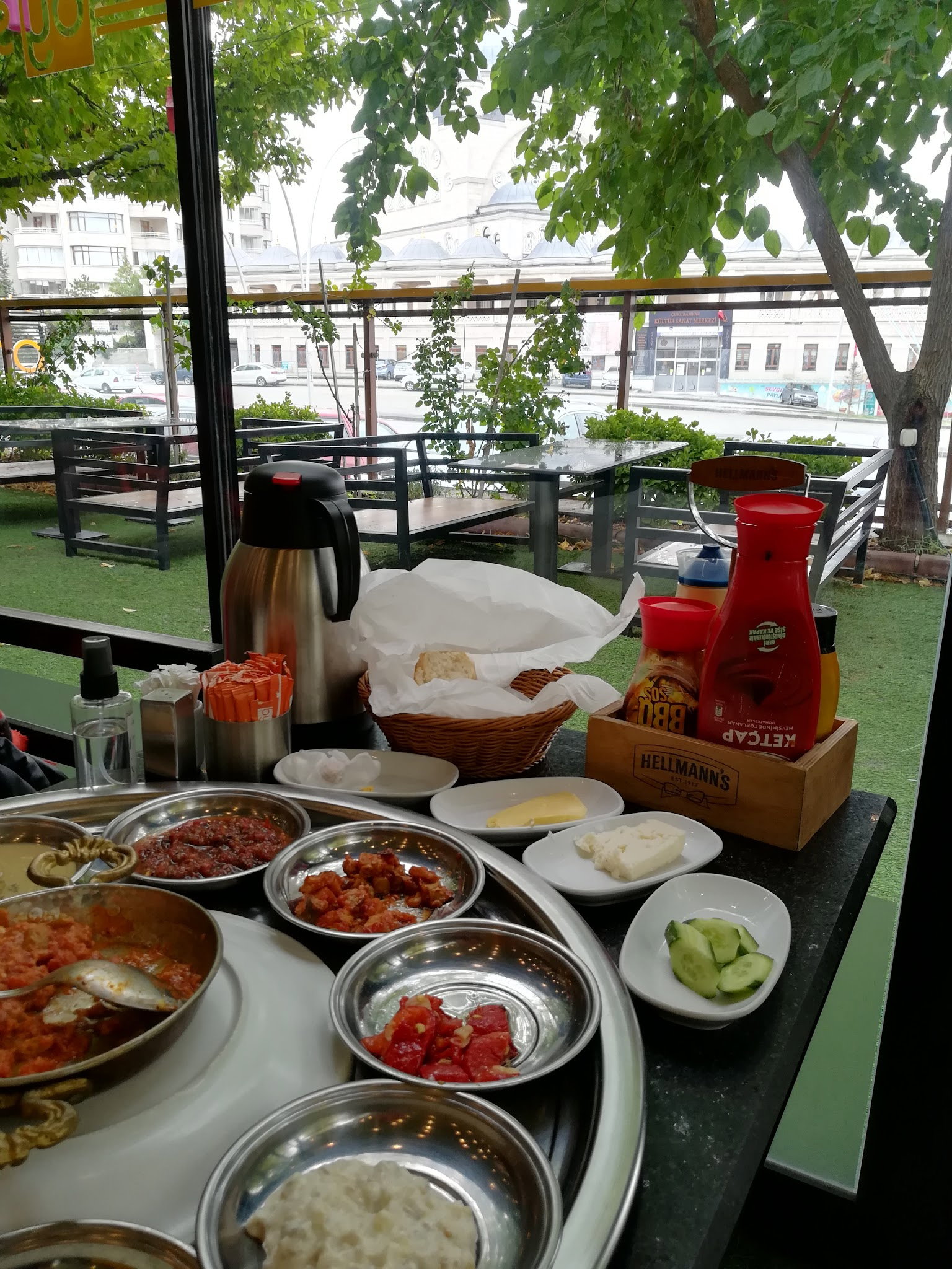 Shisha Cafe & Bistro