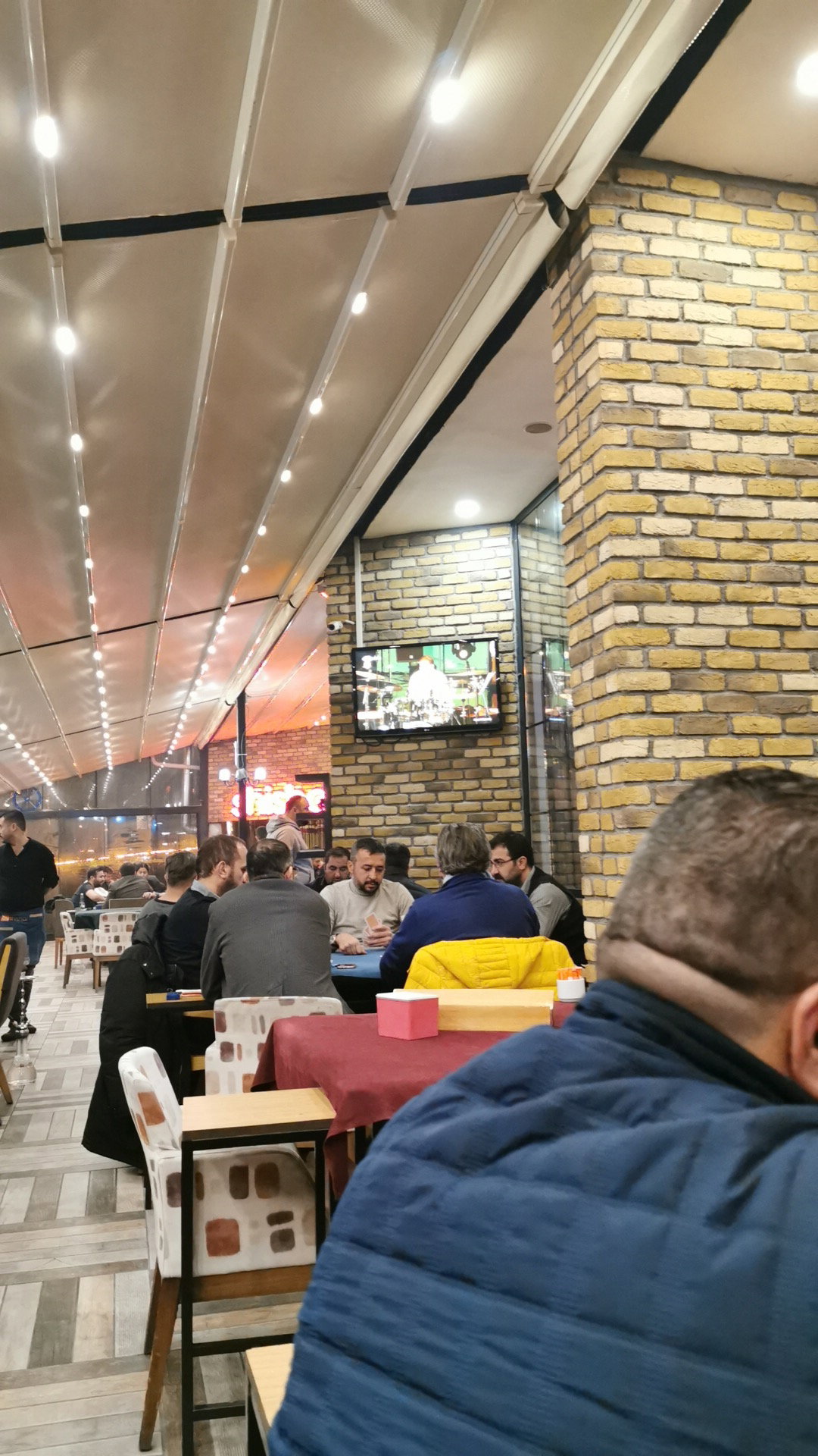 Shisha Cafe & Bistro