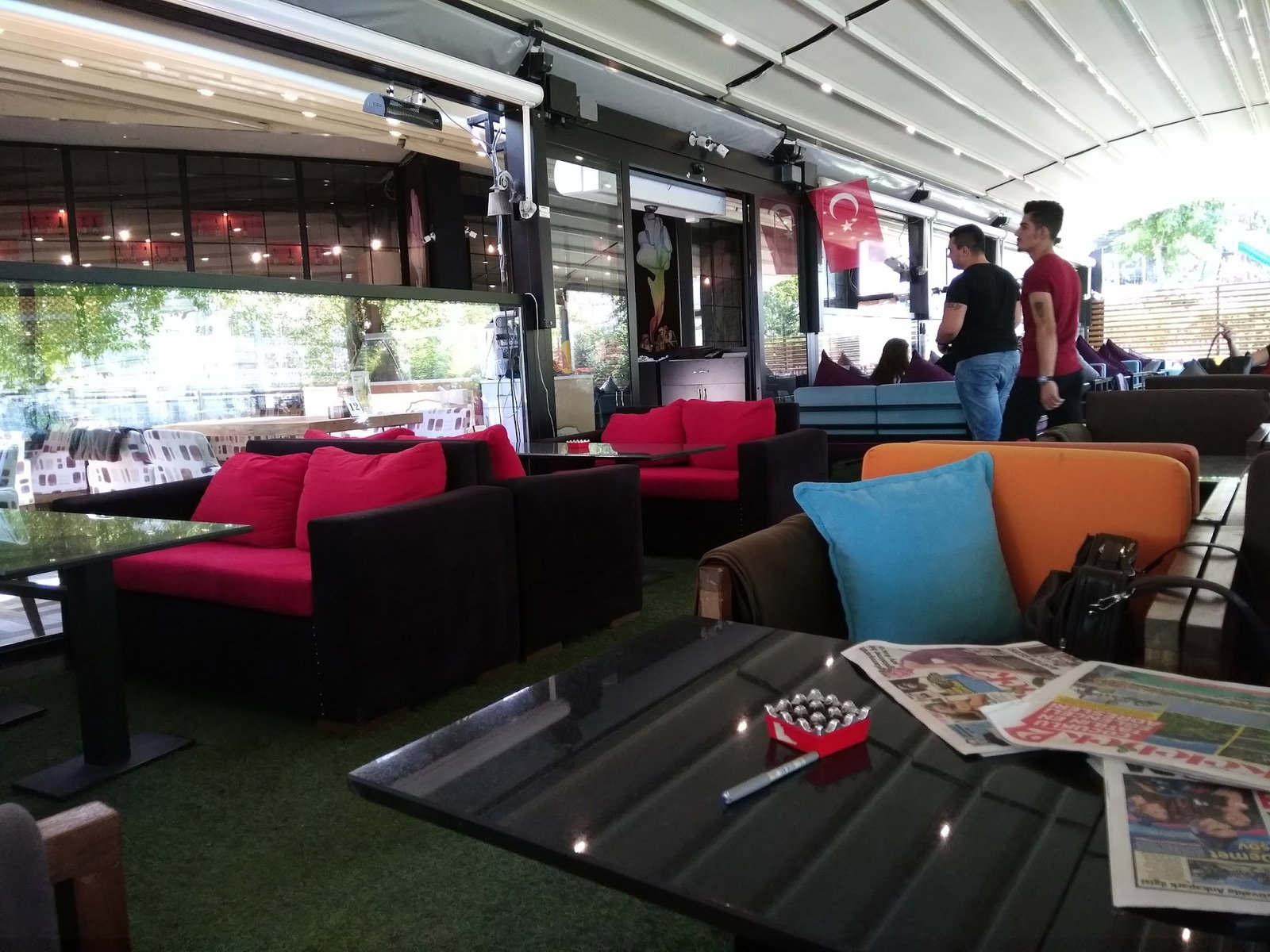 Shisha Cafe & Bistro