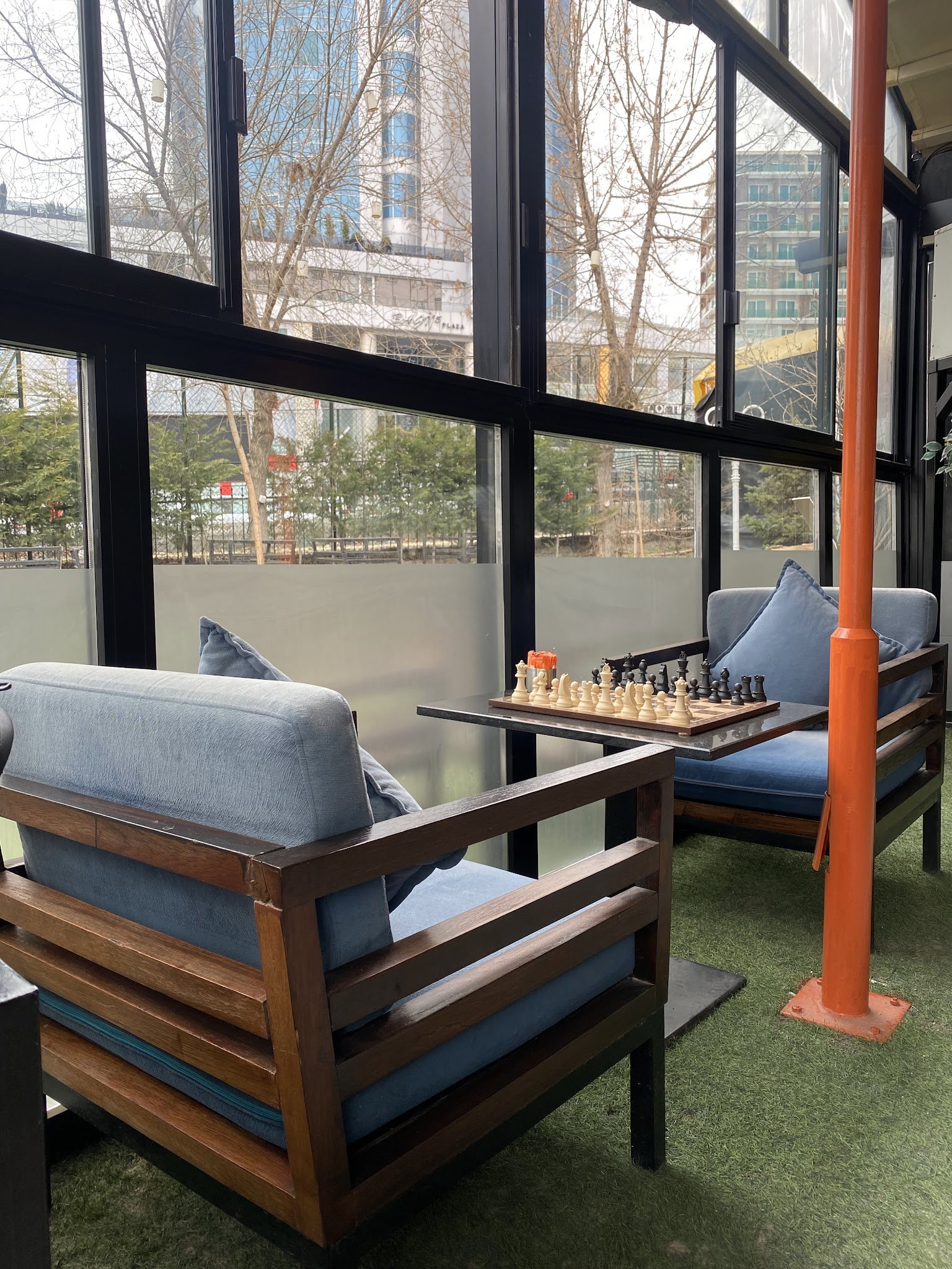 Shisha Cafe & Bistro