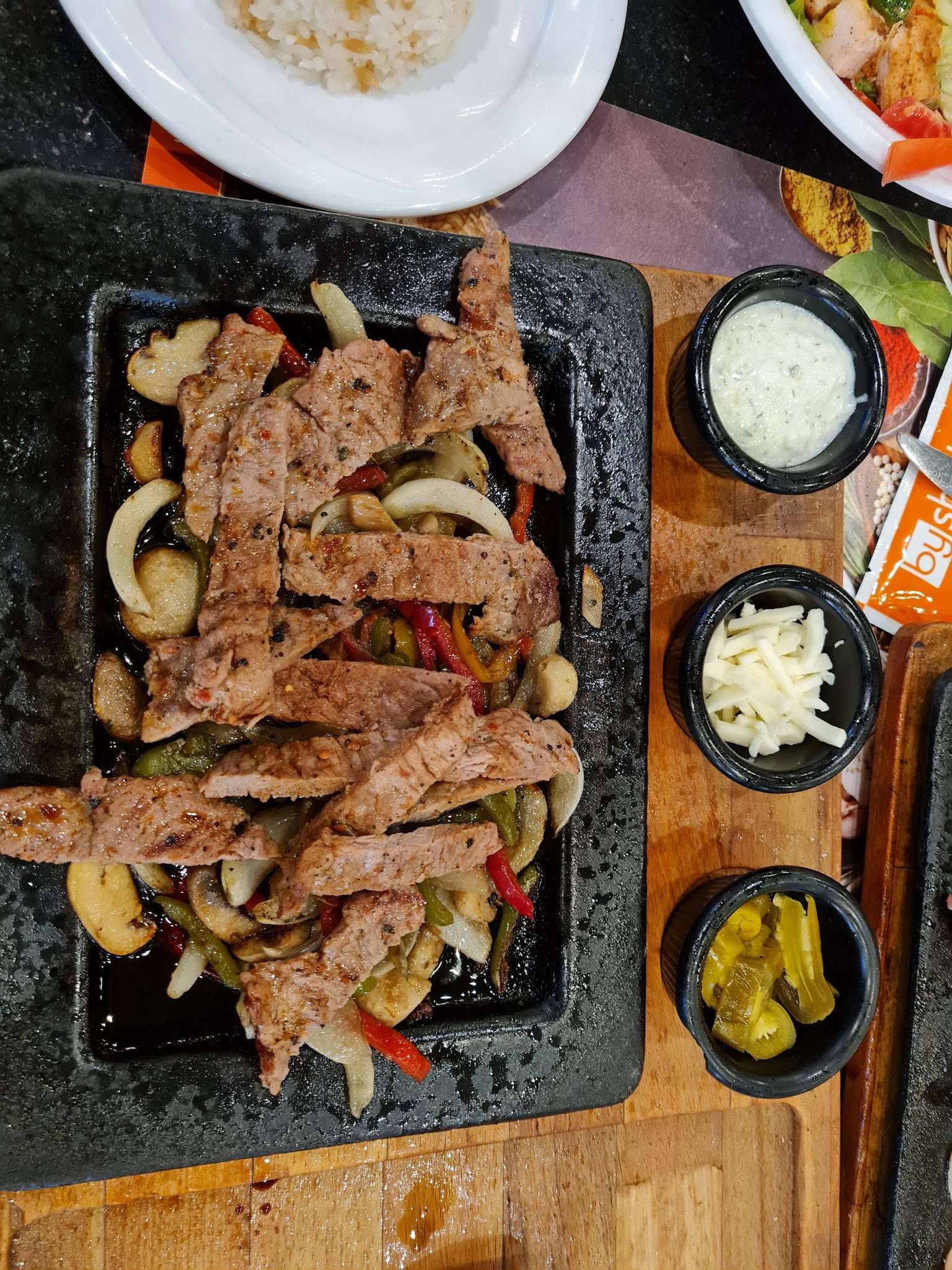 Shisha Cafe & Bistro