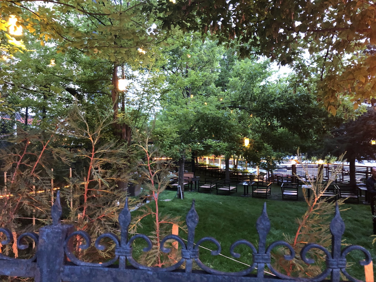 Shisha Cafe & Bistro