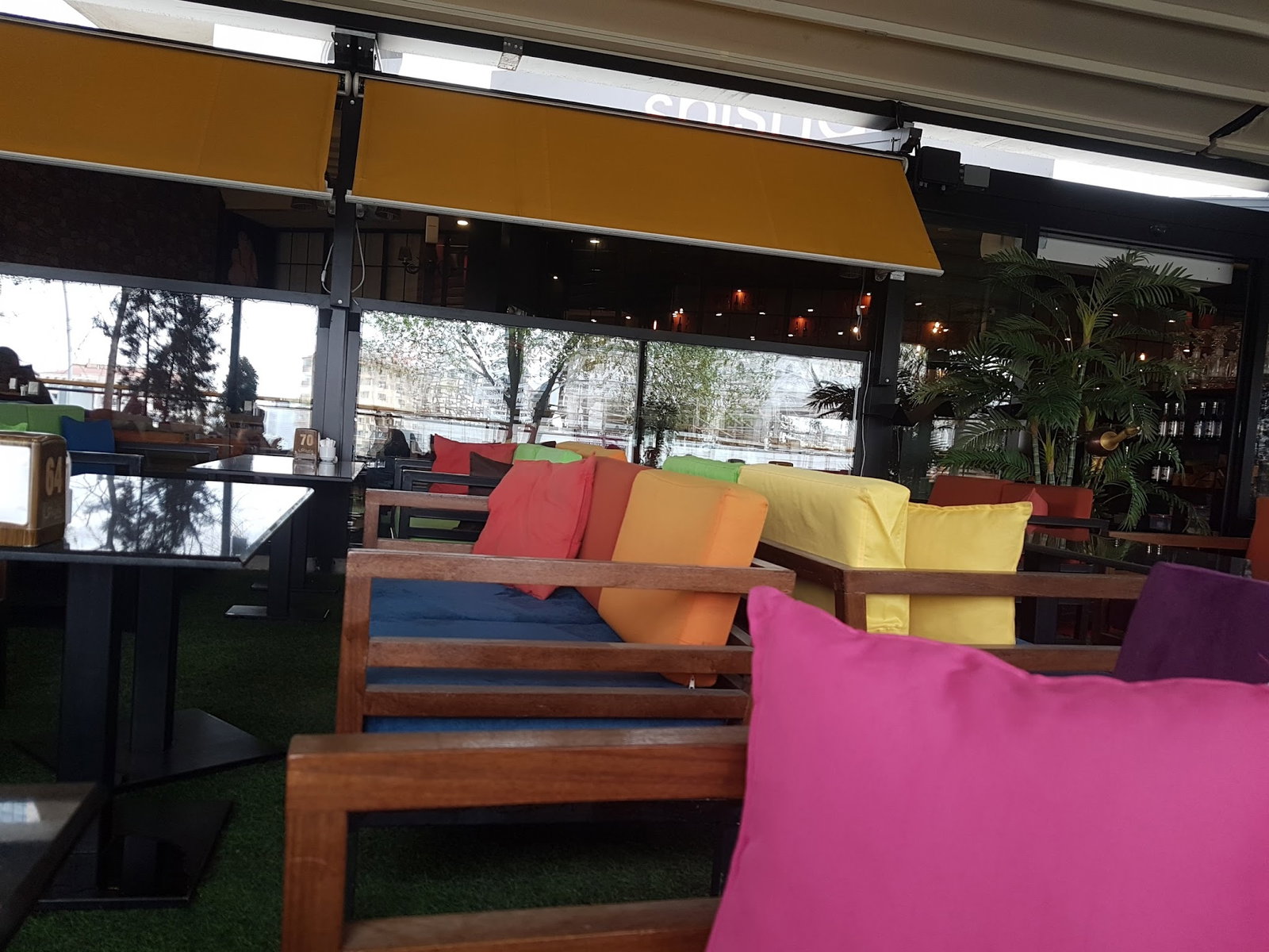 Shisha Cafe & Bistro