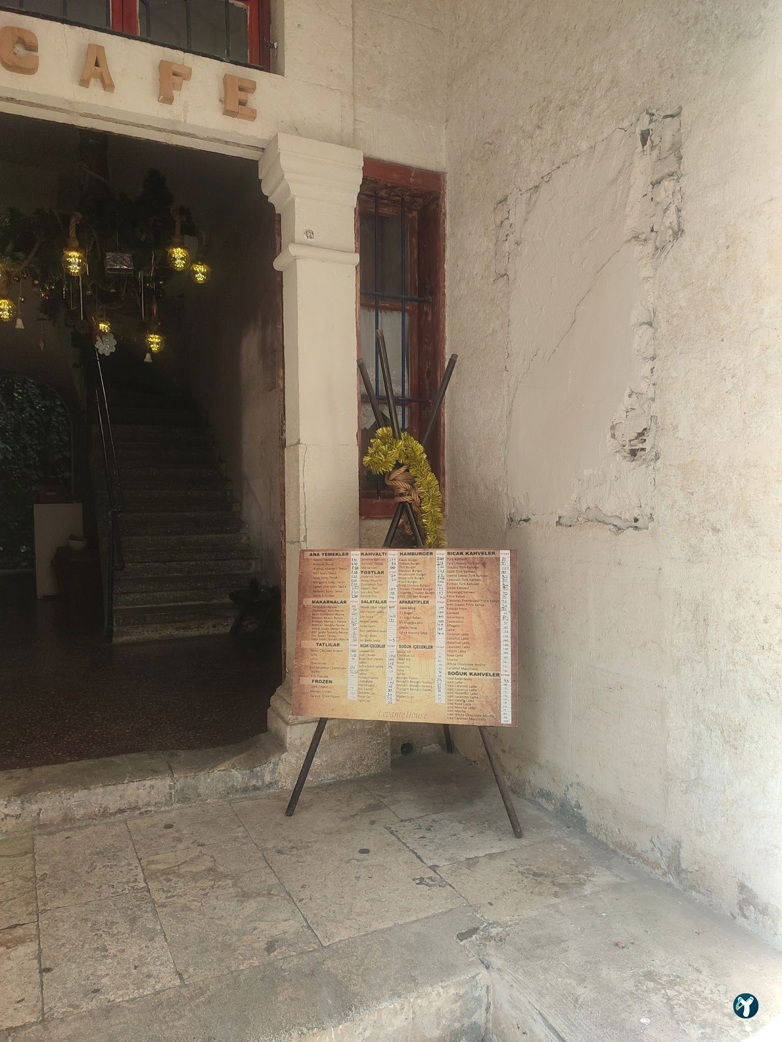 Levante House