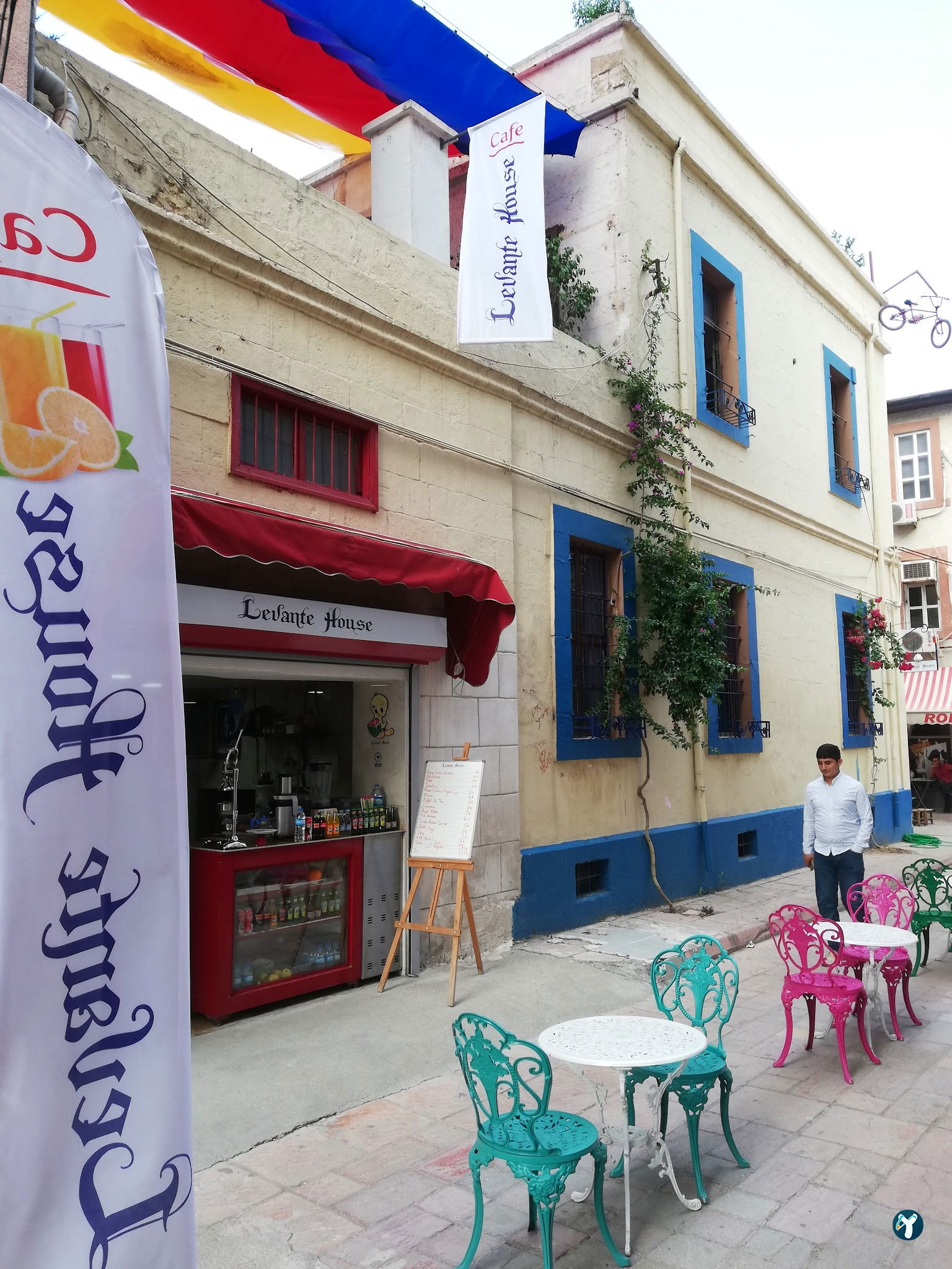 Levante House