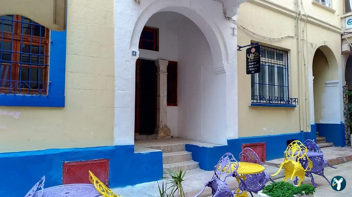 Levante House