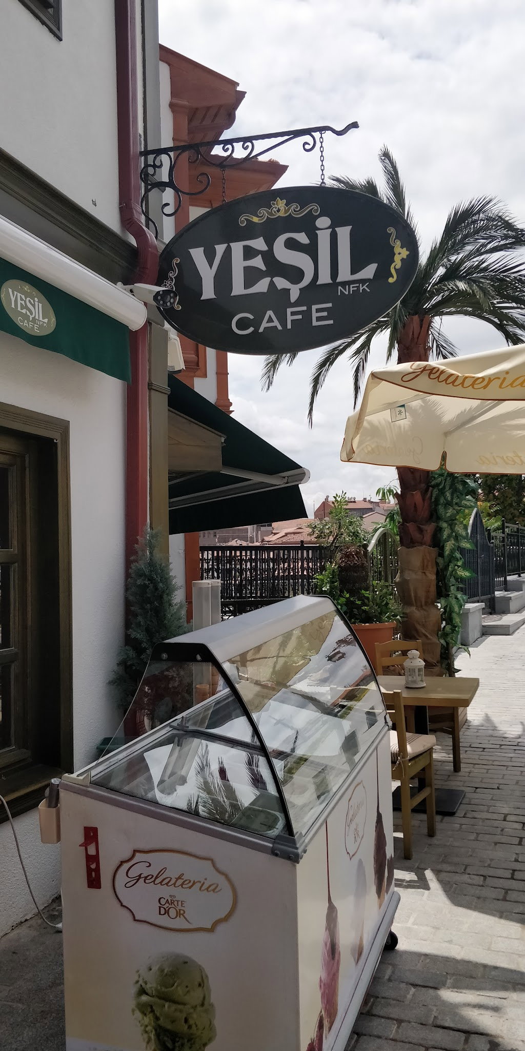 Yeşi̇l Nfk Kafe&Hurma