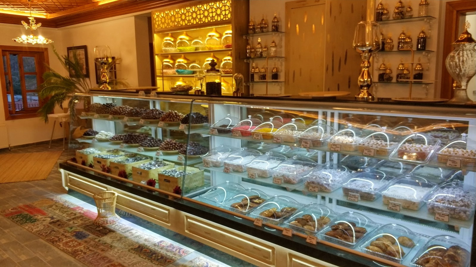 Yeşi̇l Nfk Kafe&Hurma