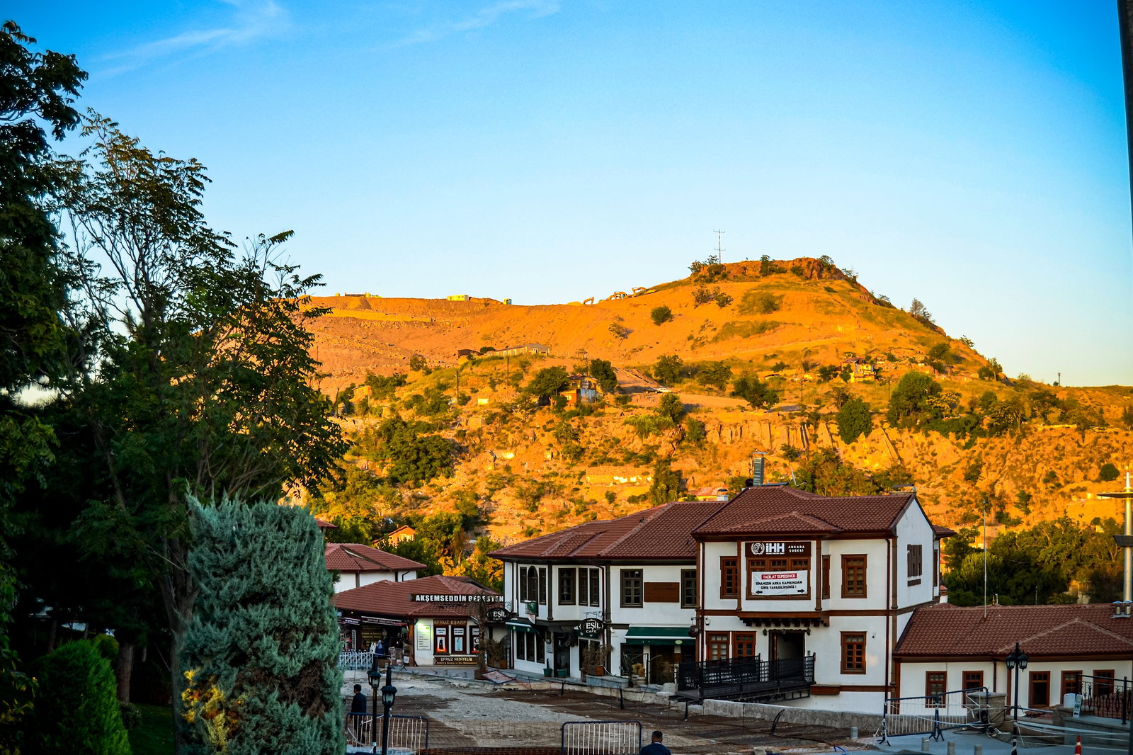 Yeşi̇l Nfk Kafe&Hurma