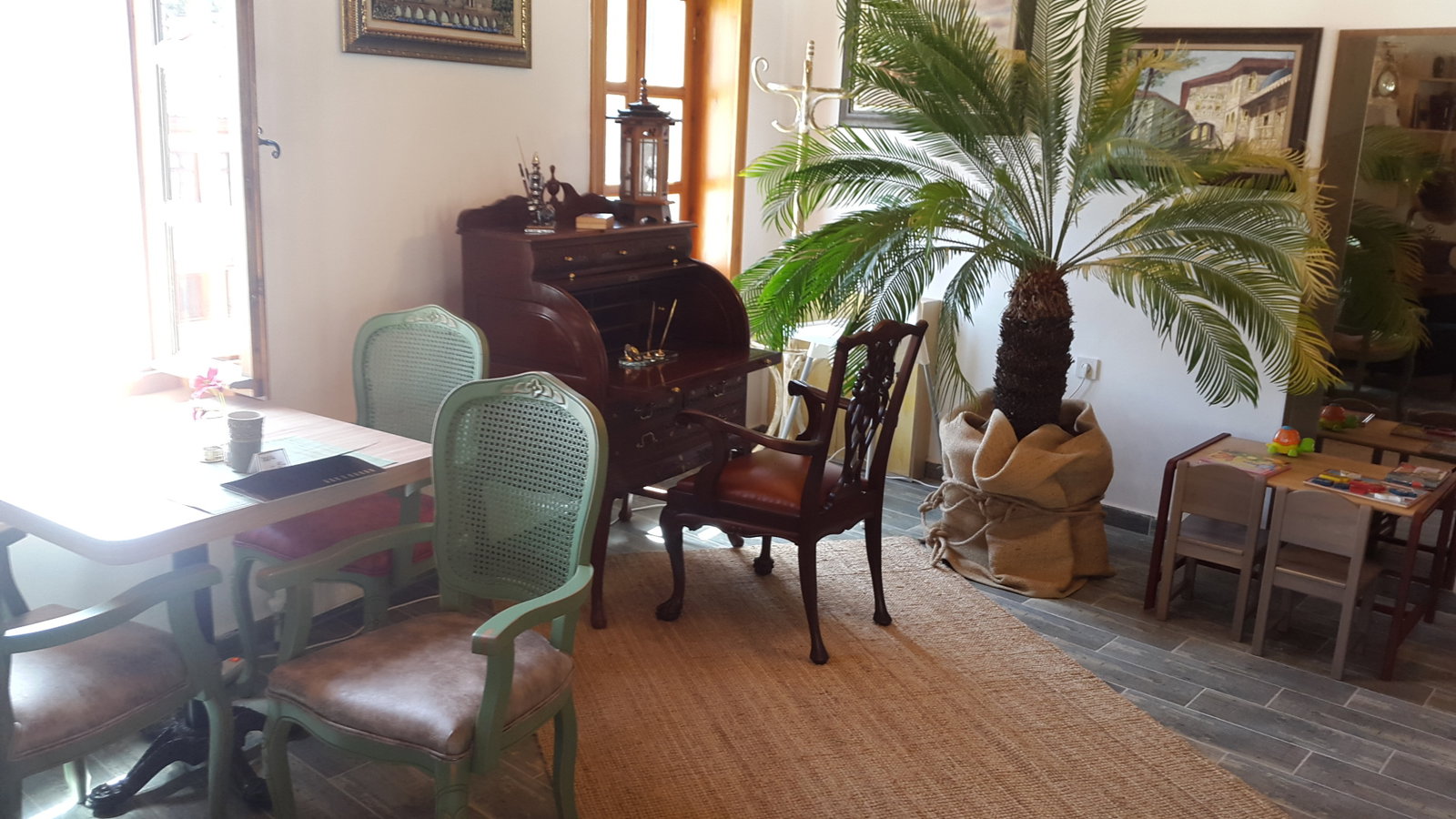 Yeşi̇l Nfk Kafe&Hurma