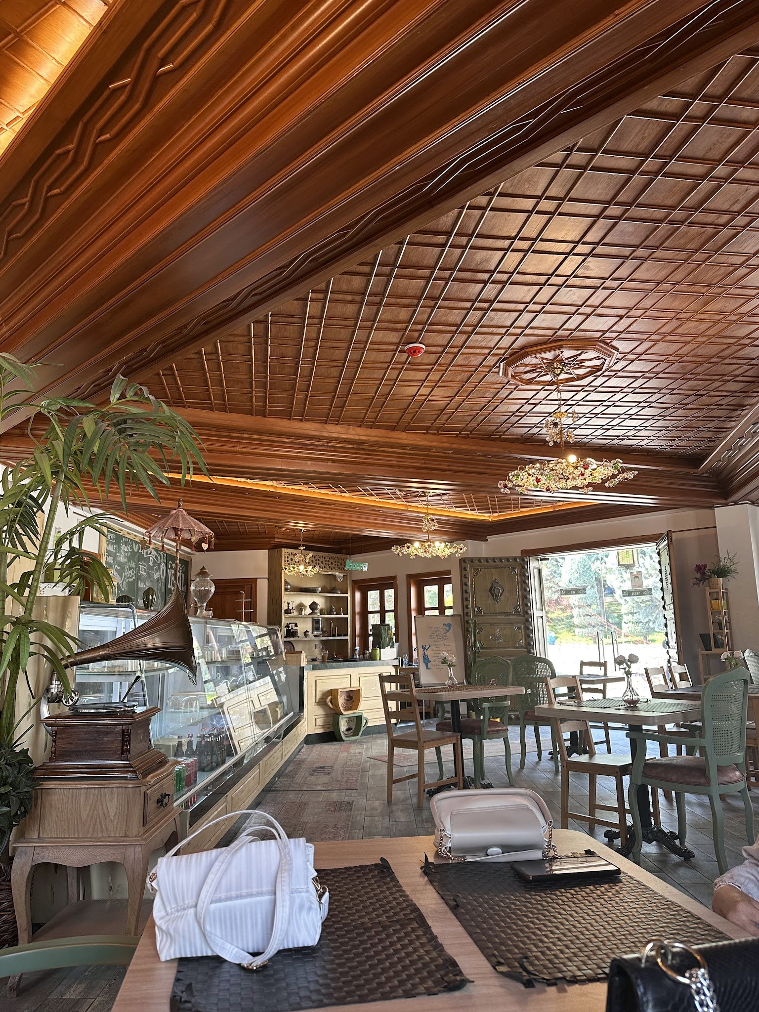 Yeşi̇l Nfk Kafe&Hurma