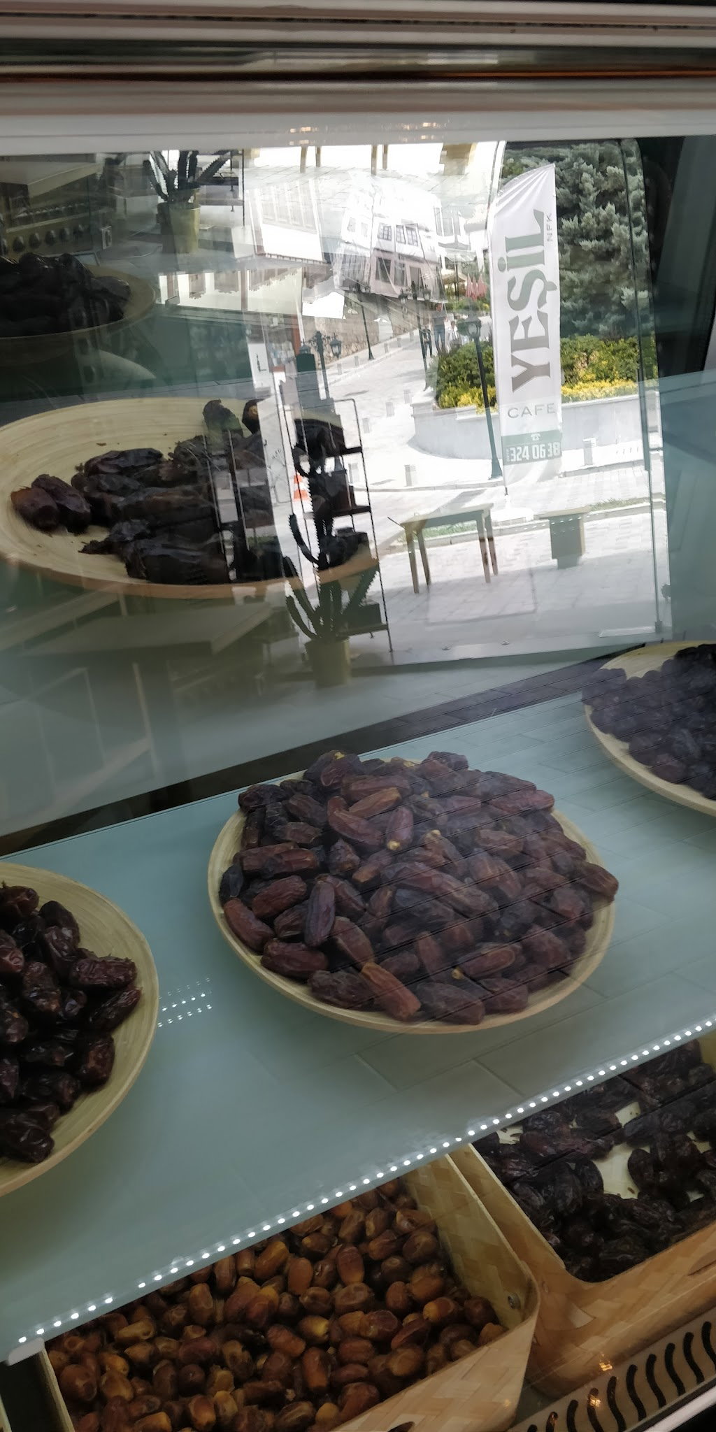 Yeşi̇l Nfk Kafe&Hurma