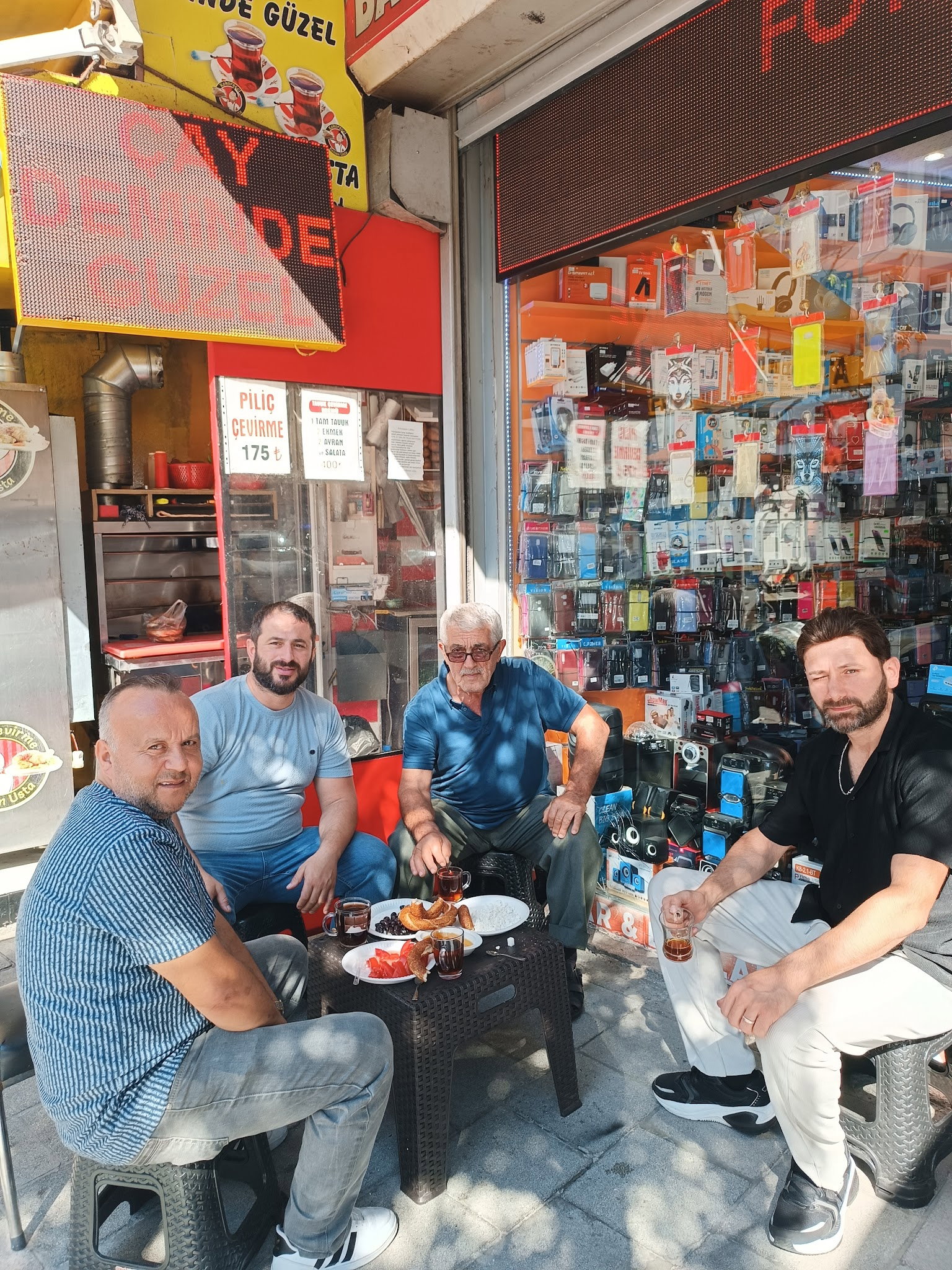 Kokoreççi̇ Kenan Usta Pi̇li̇ç Çevi̇rme Mi̇dye