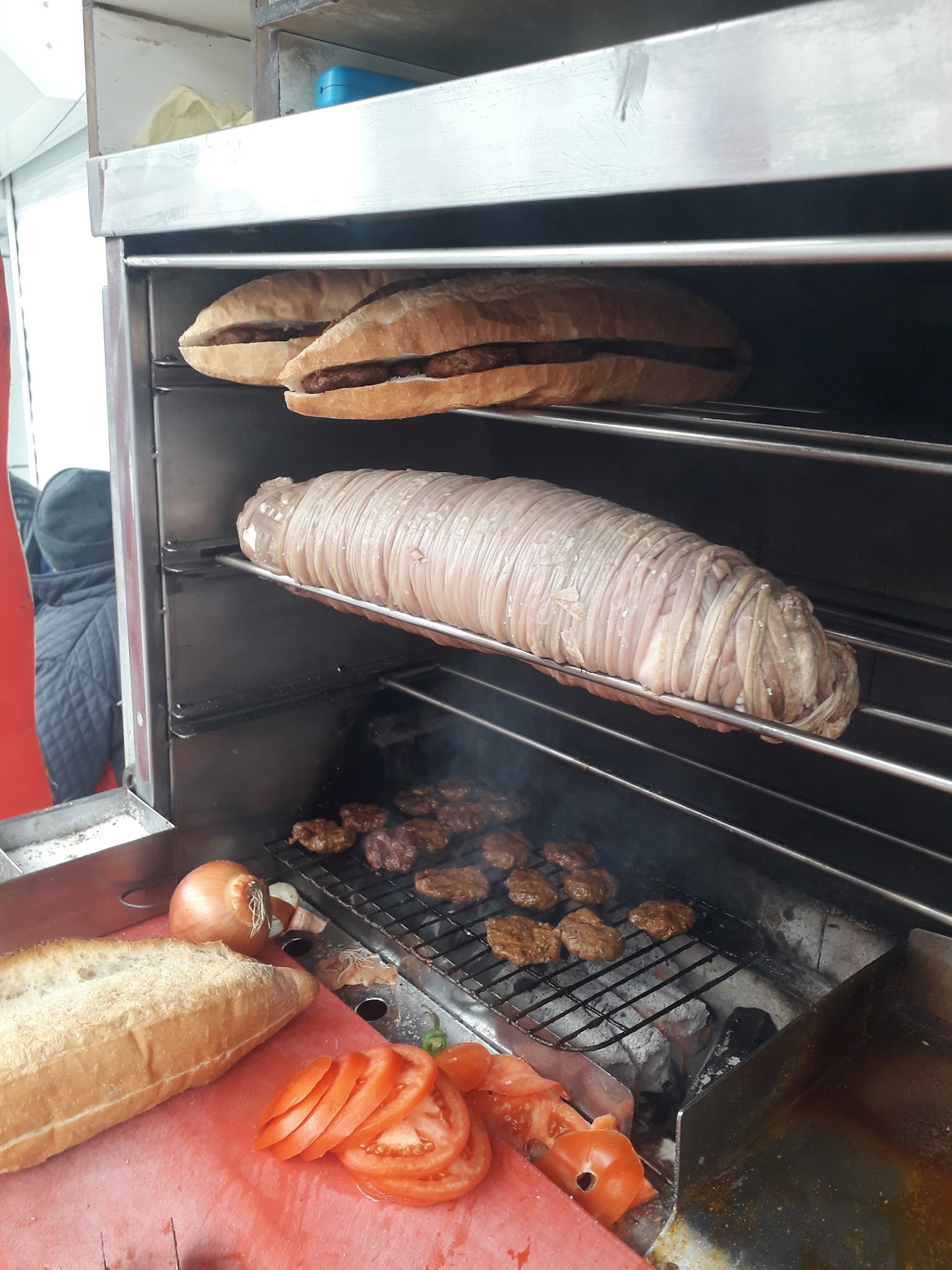 Kokoreççi̇ Kenan Usta Pi̇li̇ç Çevi̇rme Mi̇dye