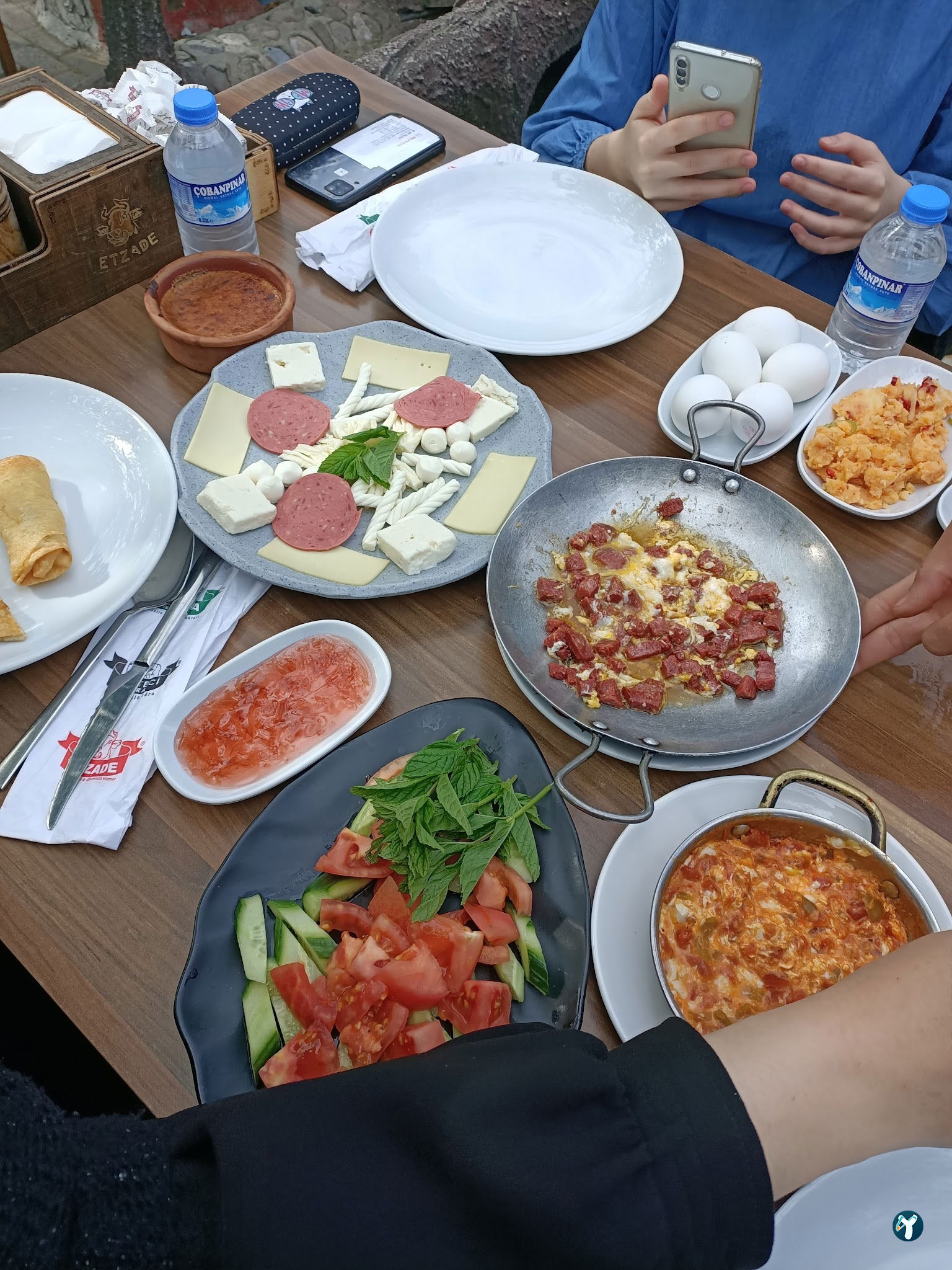 Etzade Eşsiz Anadolu Lezzetleri - Testi Kebabı, Dana Lokum - Kahvaltı
