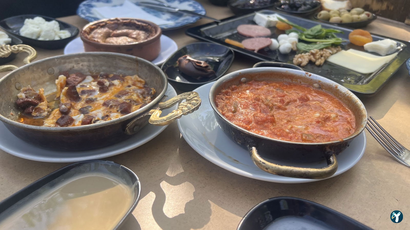 Etzade Eşsiz Anadolu Lezzetleri - Testi Kebabı, Dana Lokum - Kahvaltı